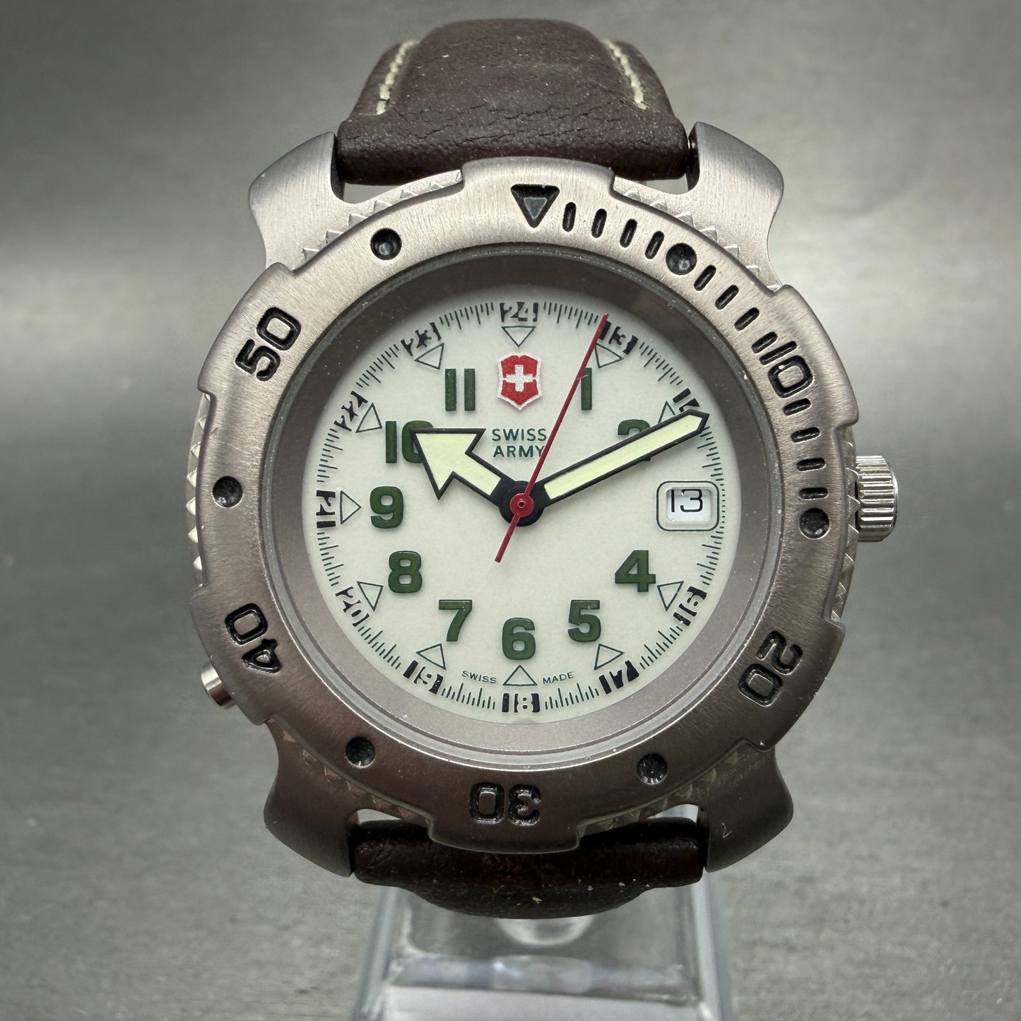 Victorinox Swiss Army Sportline Watch Men 37mm White Dial Silver READ!! New Batt0
