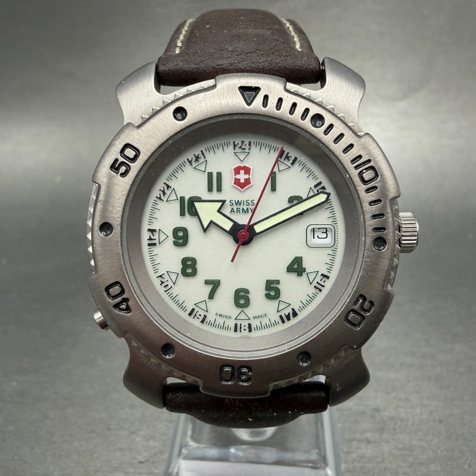 Victorinox Swiss Army Sportline Watch Men 37mm White Dial Silver READ!! New Batt0