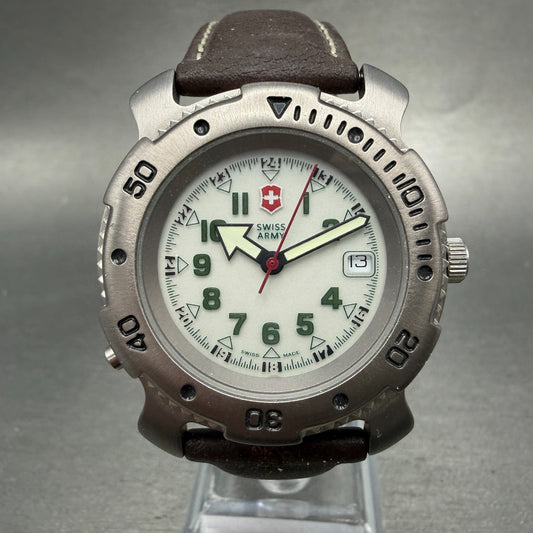 Victorinox Swiss Army Sportline Watch Men 37mm White Dial Silver READ!! New Batt0