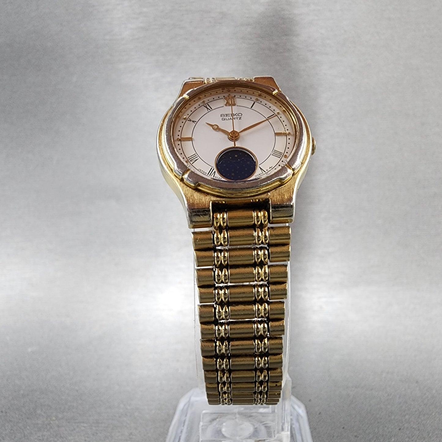 Seiko Moonphase Watch Women 24mm White Dial Gold Tone 4K220069 New Battery4