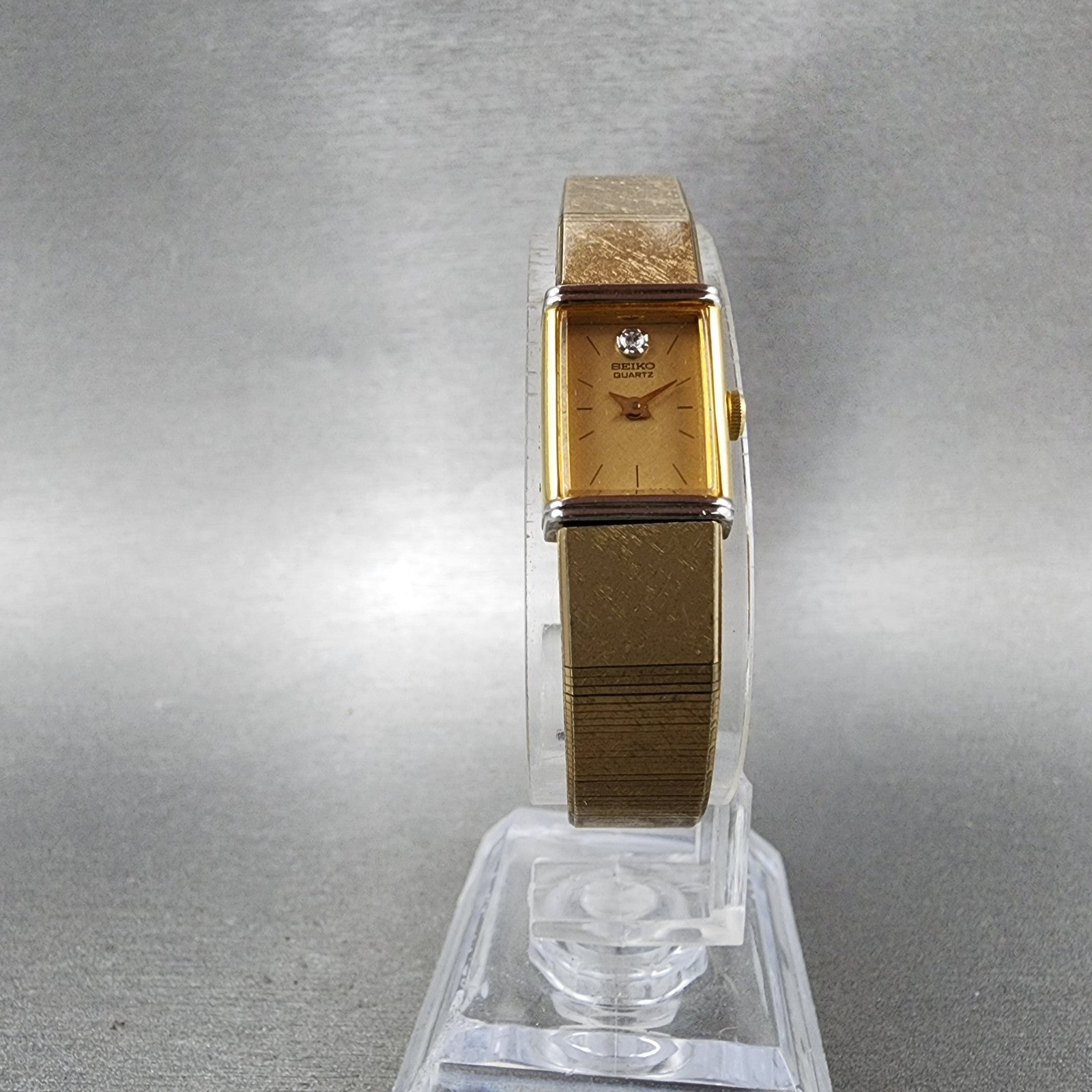Seiko Tank Watch Women 12mm Champagne Dial Gold Tone 2e205409 New Battery5