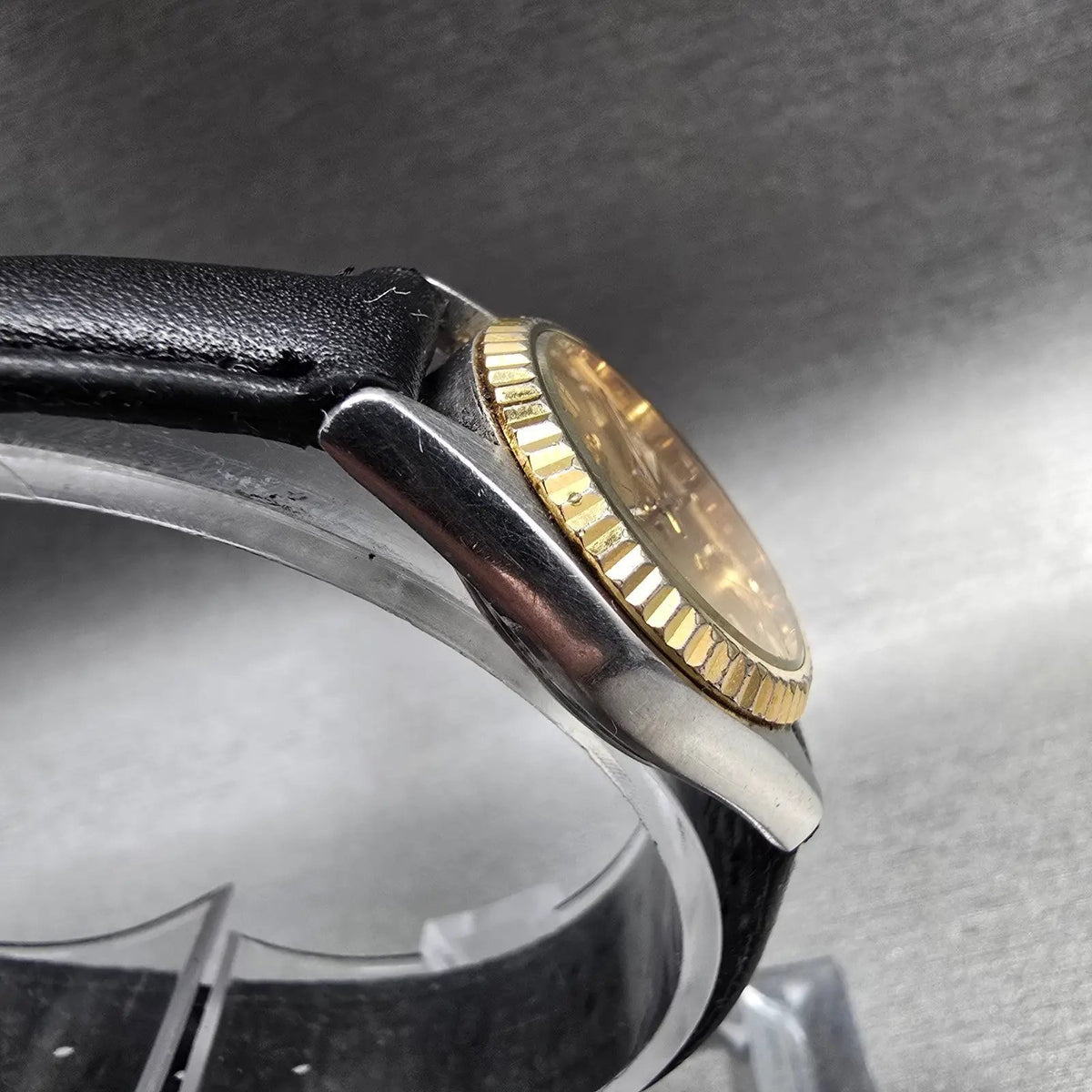 Seiko SQ Watch Women 24mm Gold Dial Two Tone Daydate Round 3E23-0A60 New Battery3