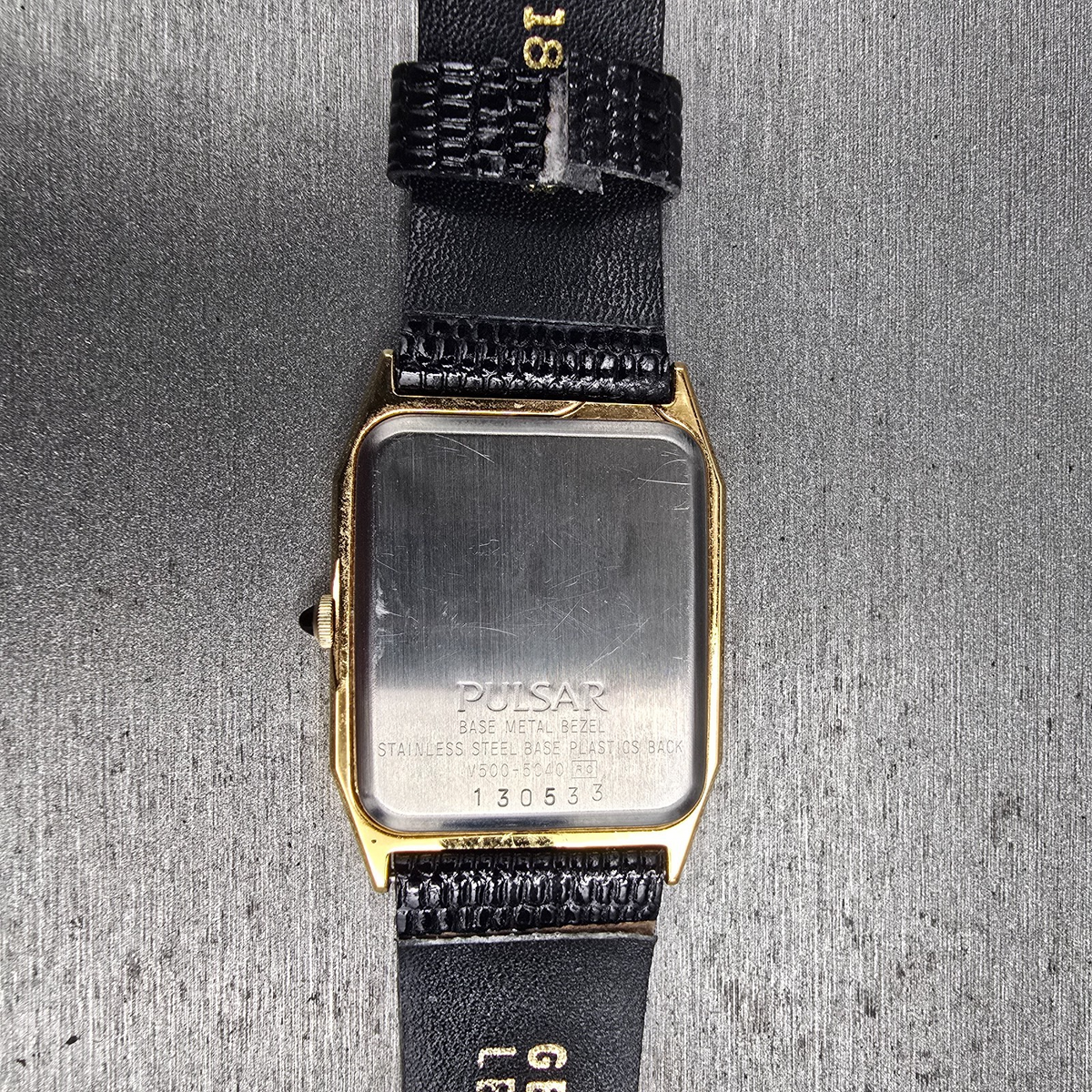 Seiko Pulsar Watch Men 26mm Black Dial Gold Tone Rectangle V500-5C40 NewBatt NOS11