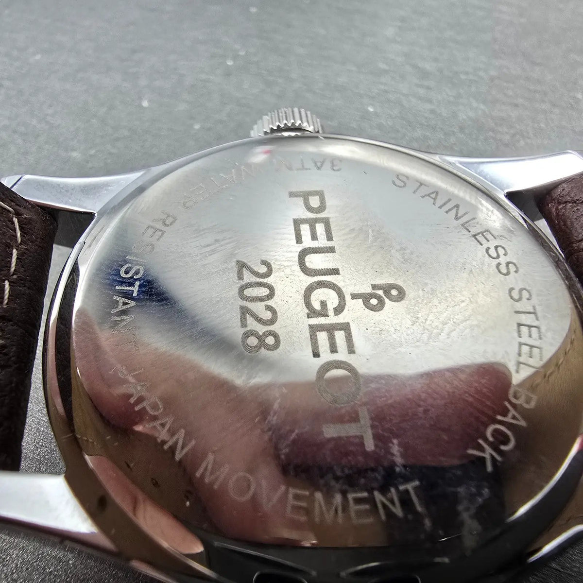Peugeot Watch Men 42mm White Dial Silver Round Daydate 2028 New Battery10