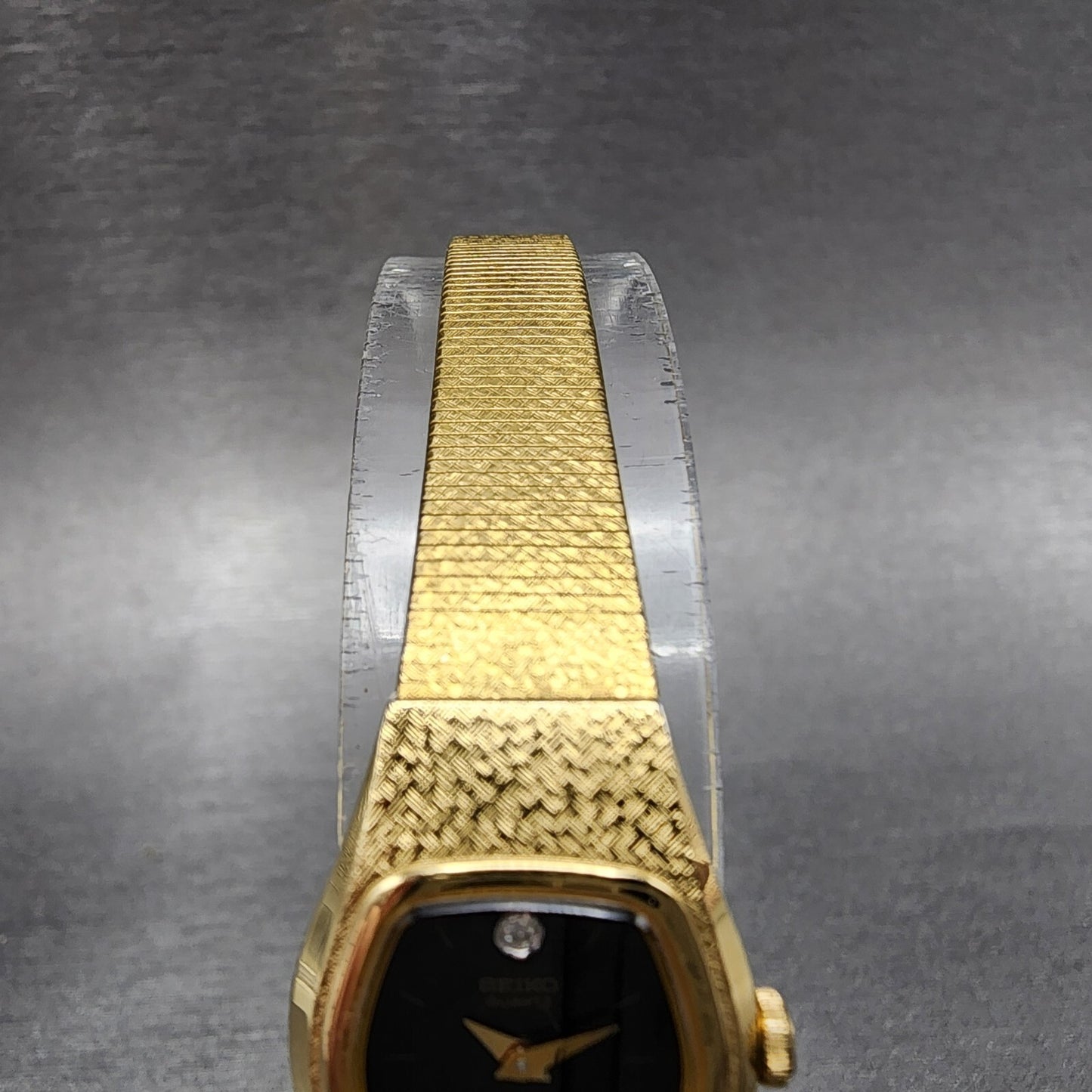 Seiko Watch Women 17mm Black Dial Gold Tone Hexagom 4N005059 New Battery6