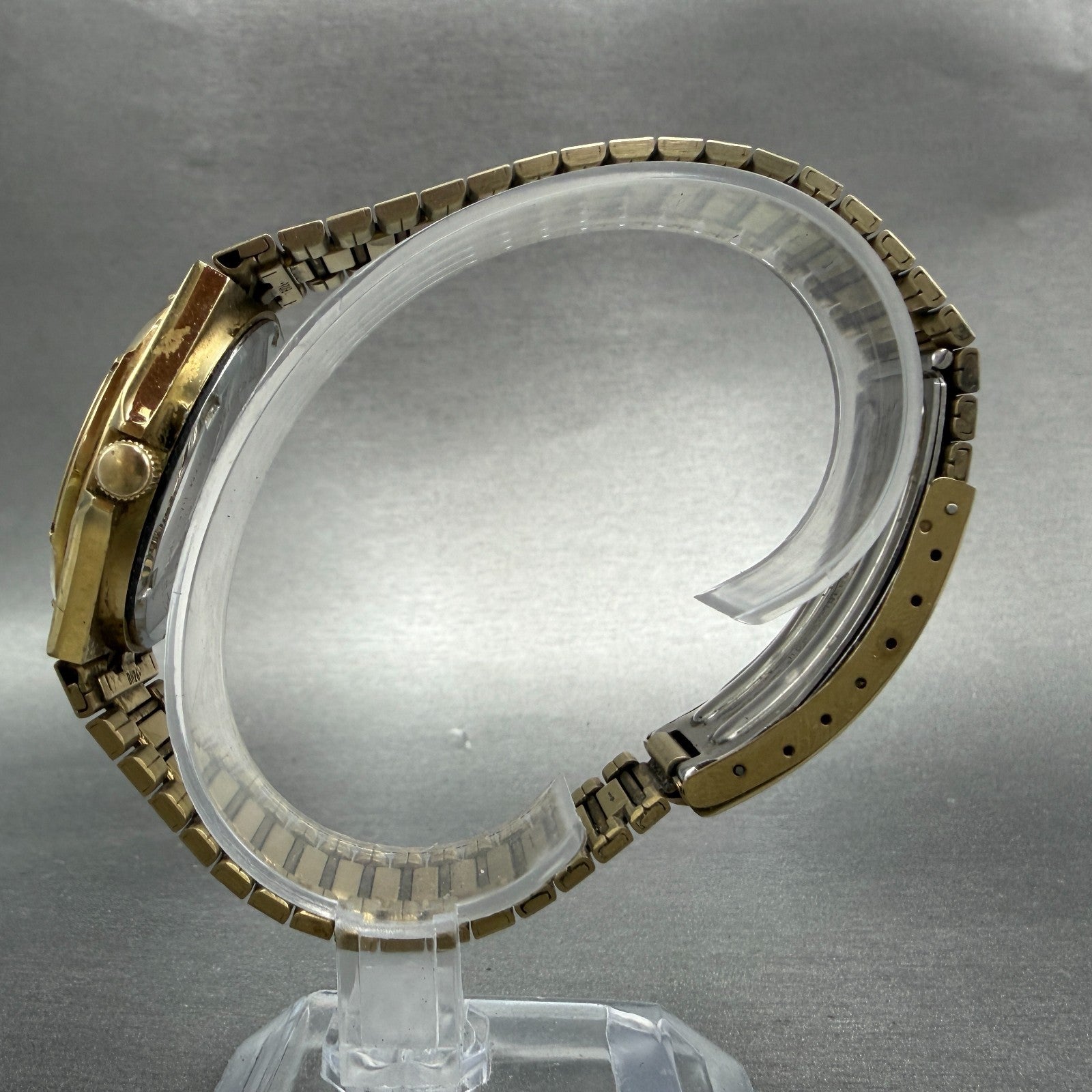 Seiko SQ 100 Watch Men 34mm Champagne Dial Gold Tone Daydate 6923-7059 New Batt6