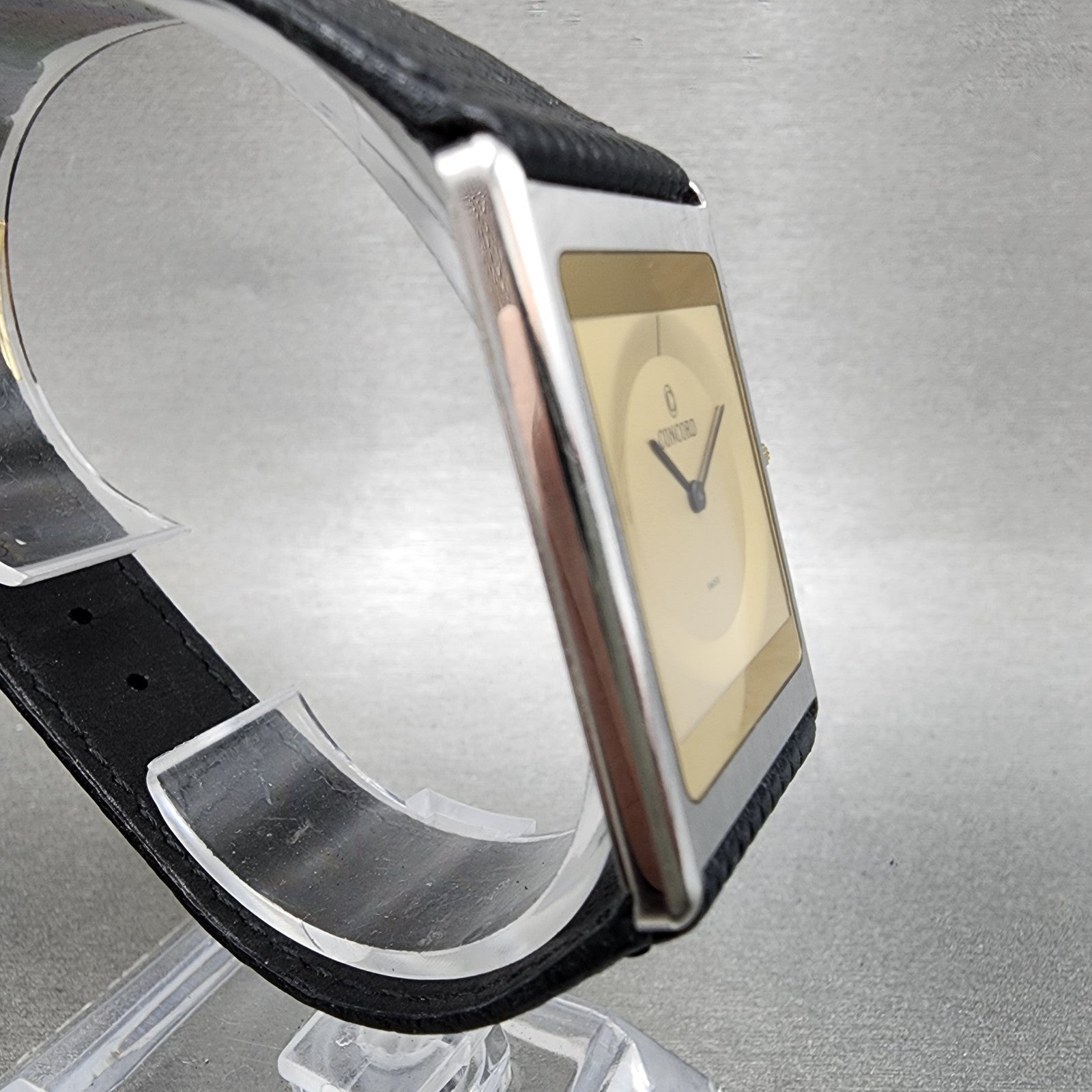 Concord Delirium Tank Watch Men 25mm Gold Dial Steel Rectangle New Battery3