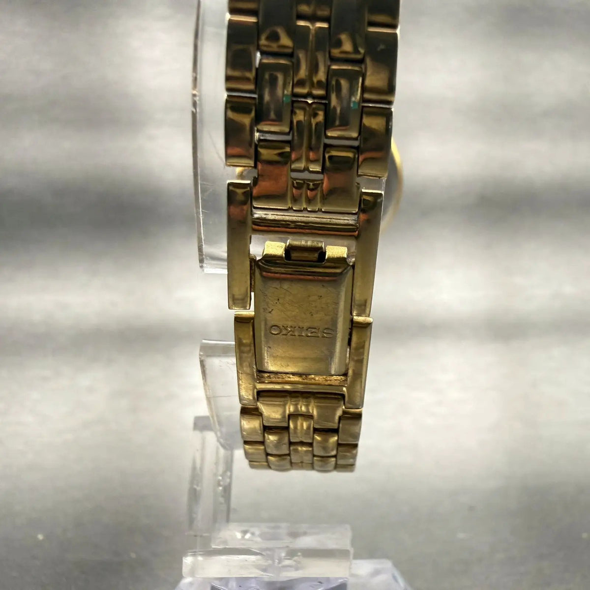 48304852