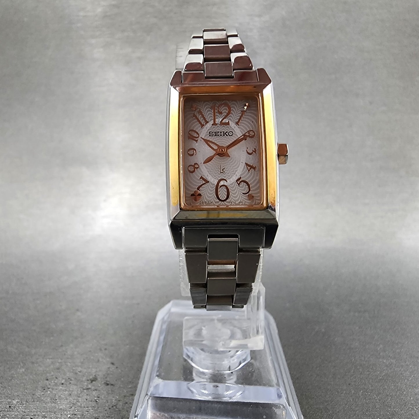 Seiko Solar Tank Watch Women 19mm White Dial Two Tone Rectangle Lukia V111 RunsA5