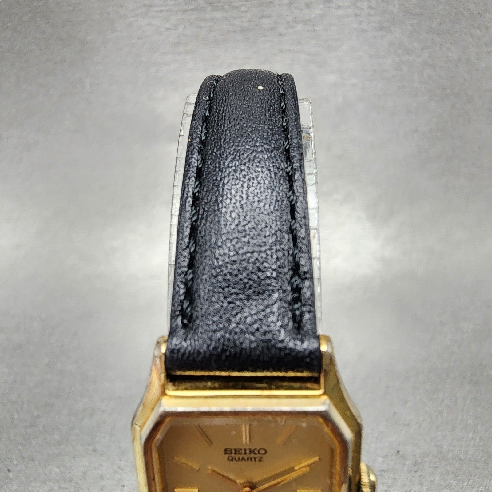 Seiko Tank Watch Women 19mm Champagne Dial Gold Tone 73215240 New Battery4