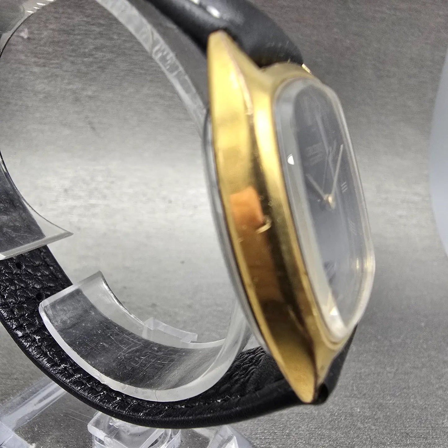 Orient Watch Men 31mm Black Dial Gold Tone Rectangle I520401-20 New Battery3