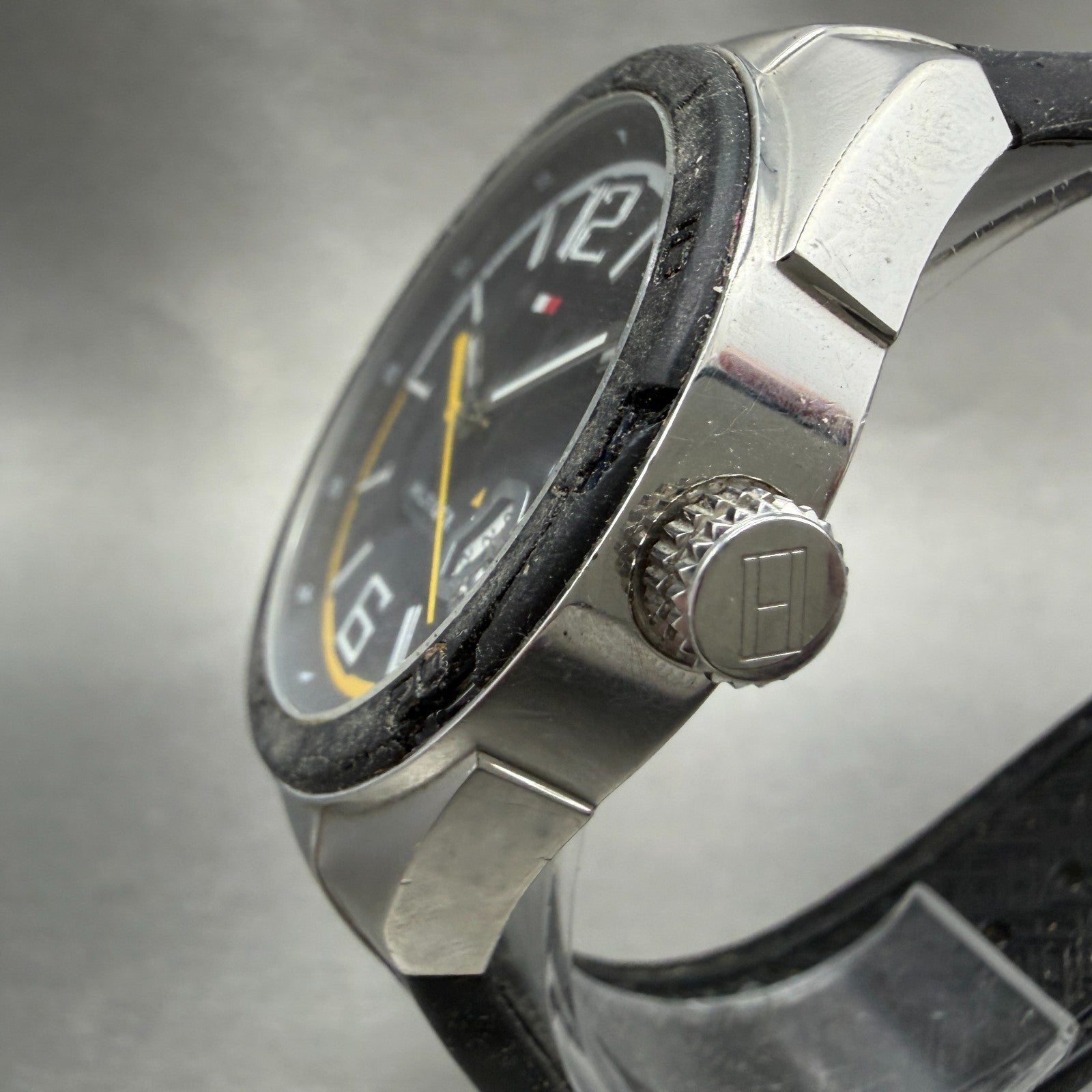 Tommy Hilfiger Watch Men 43mm Black Dial Steel Date Round New battery2