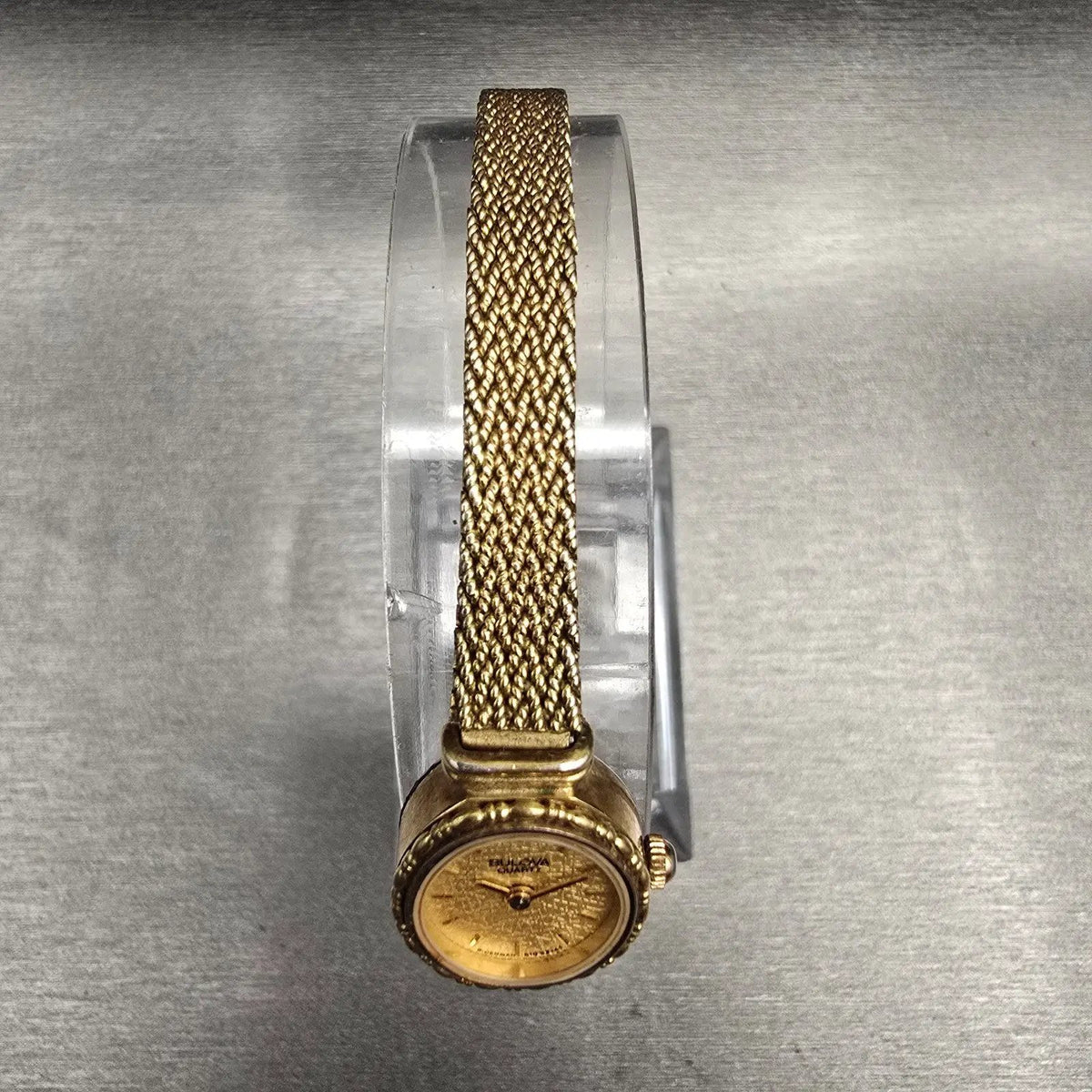 Bulova Watch Women 15mm Gold Dial Gold Tone Oval New Battery Vintage4