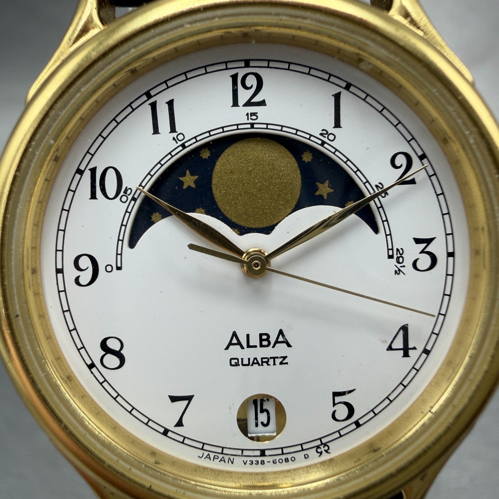 Seiko ALBA Moon Phase Watch Men 31mm White Dial Gold Tone Round New Battery VTG1