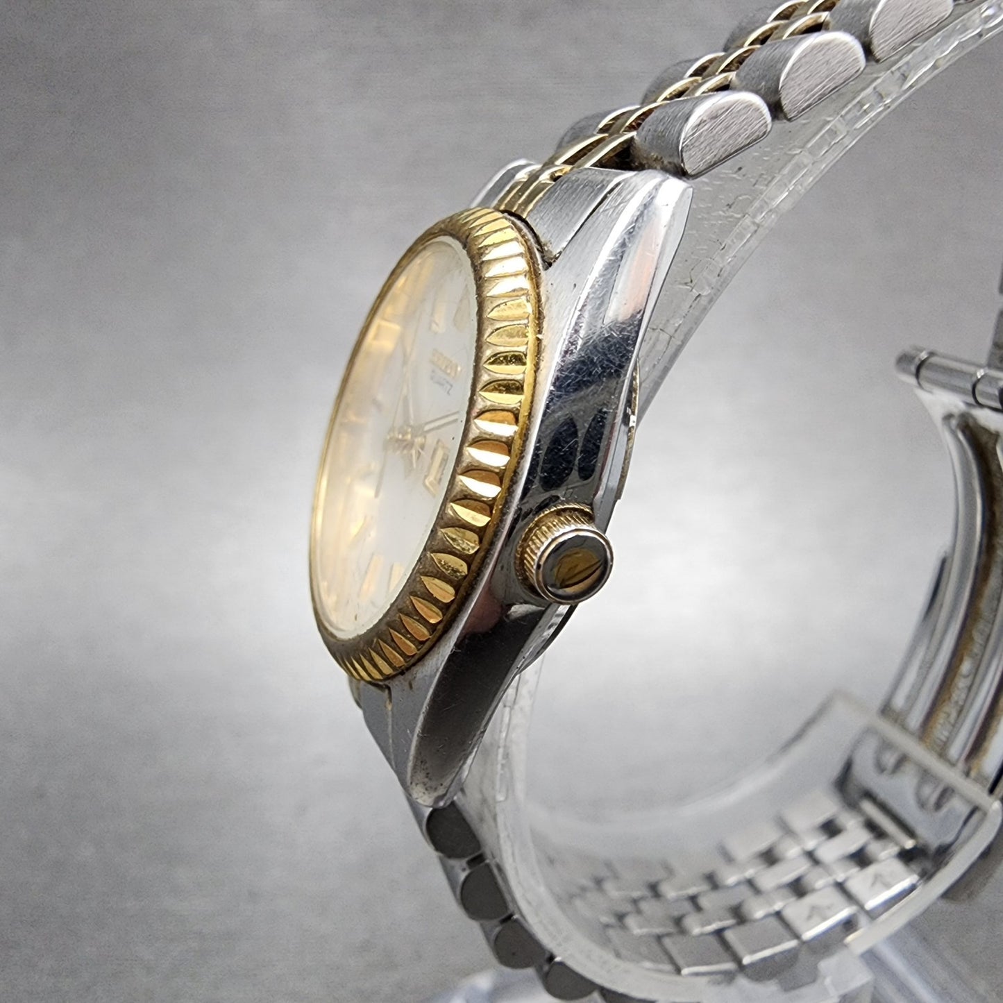 Seiko Watch Women 24mm White Dial Two Tone Daydate Round 7N830041 New Batt VTG2