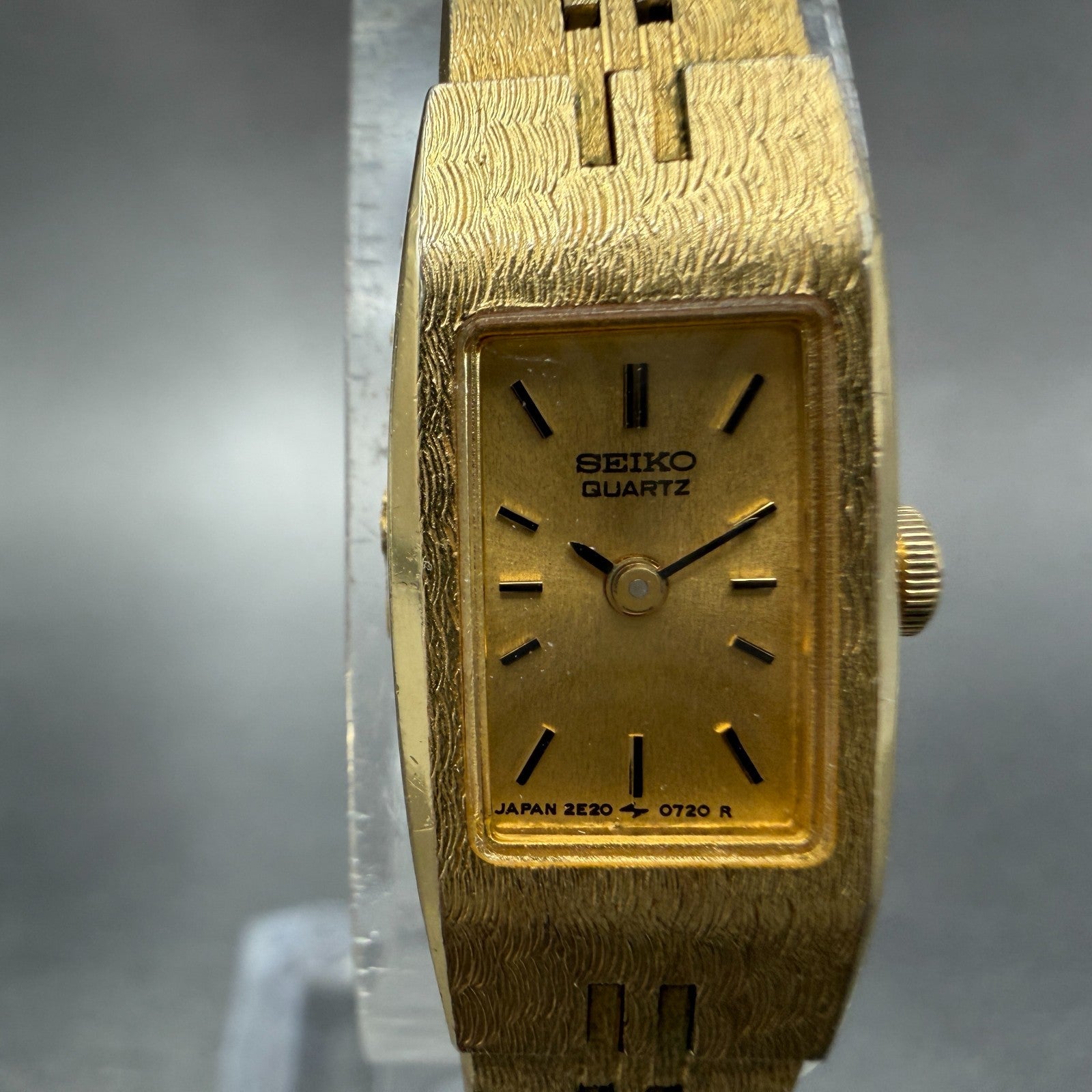 Seiko Tank Watch Women 12mm Champagne Dial Gold Tone 2E20-5559 New Battery BE41