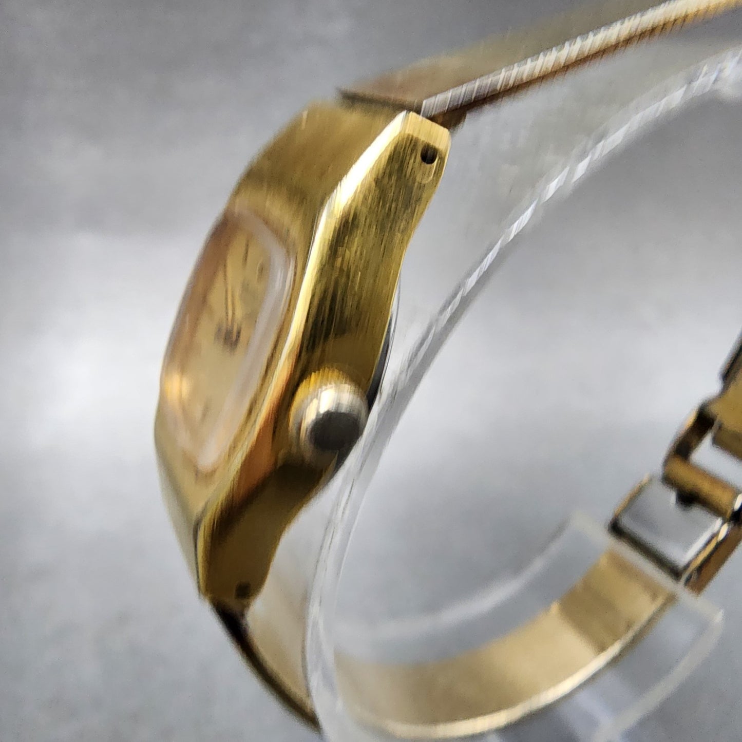 Seiko Watch Women 17mm Gold Dial Gold Tone Round 54205039 New Battery2