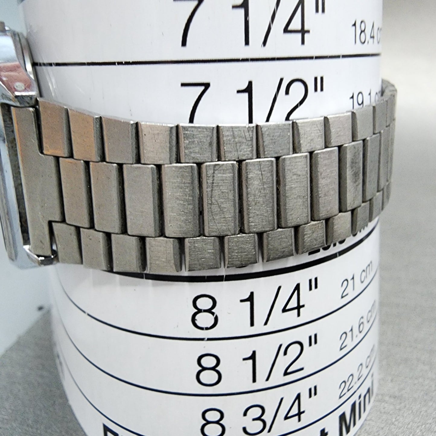 Seiko ALBA Digital Watch Men 33mm LCD Silver Tone Date Month W4015050 New Batt11