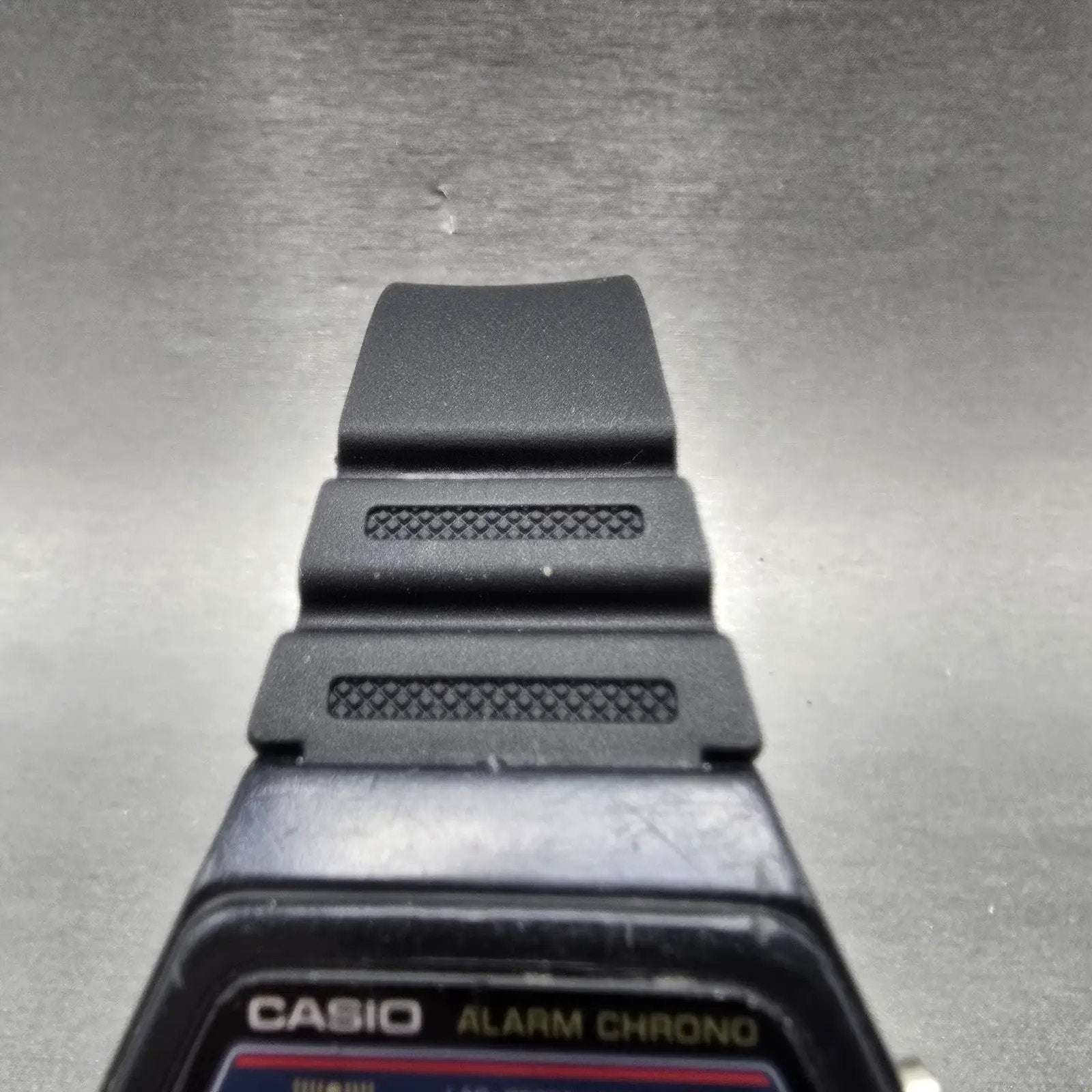 Casio W-26 Watch Men 37mm Black Alarm Chronograph Digital New Battery Vintage F4