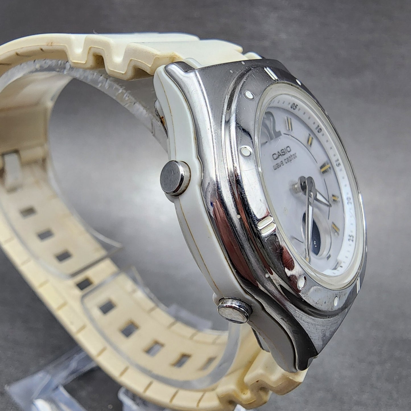 Casio Wave Ceptor Watch Women 35mm White Dial Silver Tone Analog Digital Works