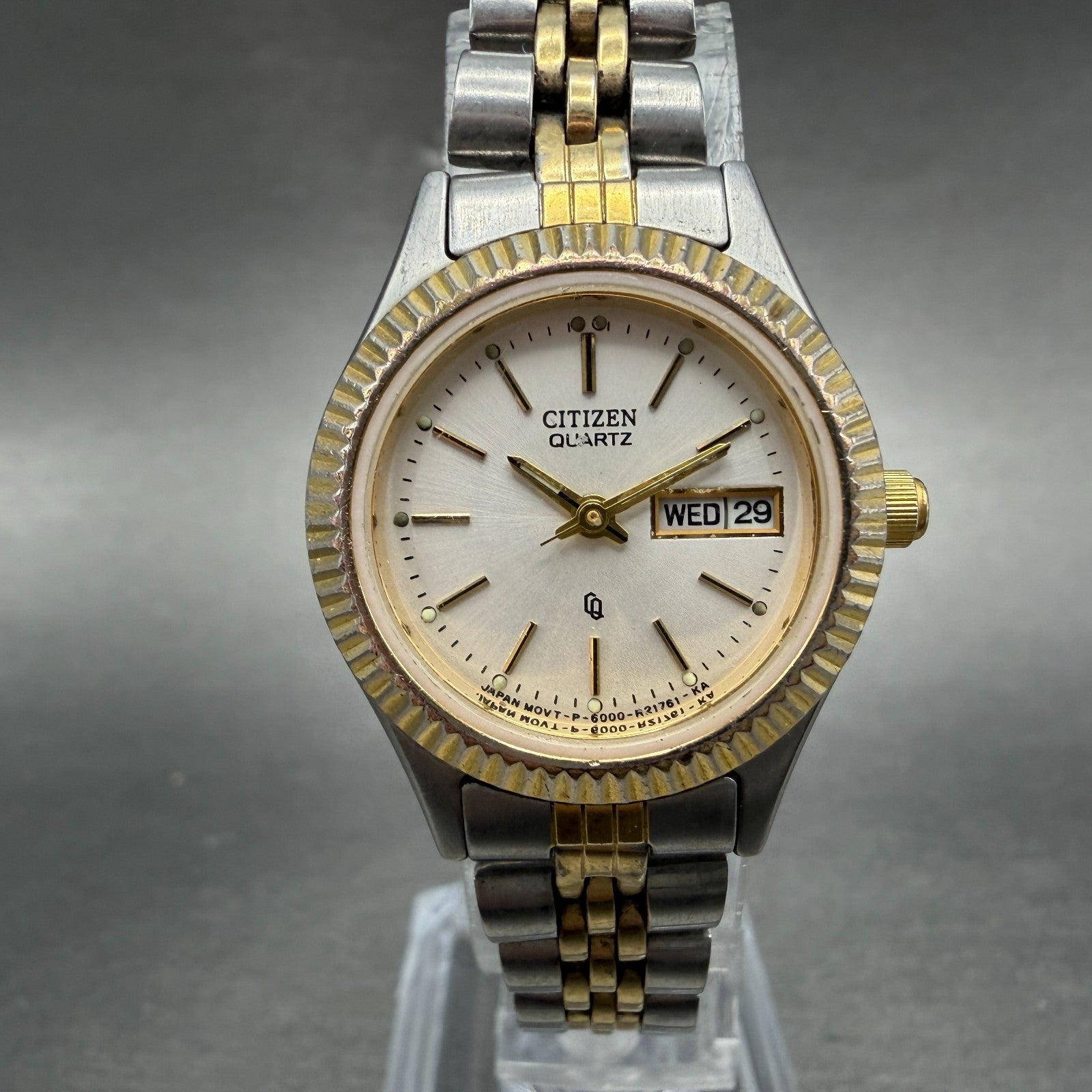 Citizen CQ Watch Women 25mm Silver Dial Two Tone Daydate 6000-R00413 New Batt AB0