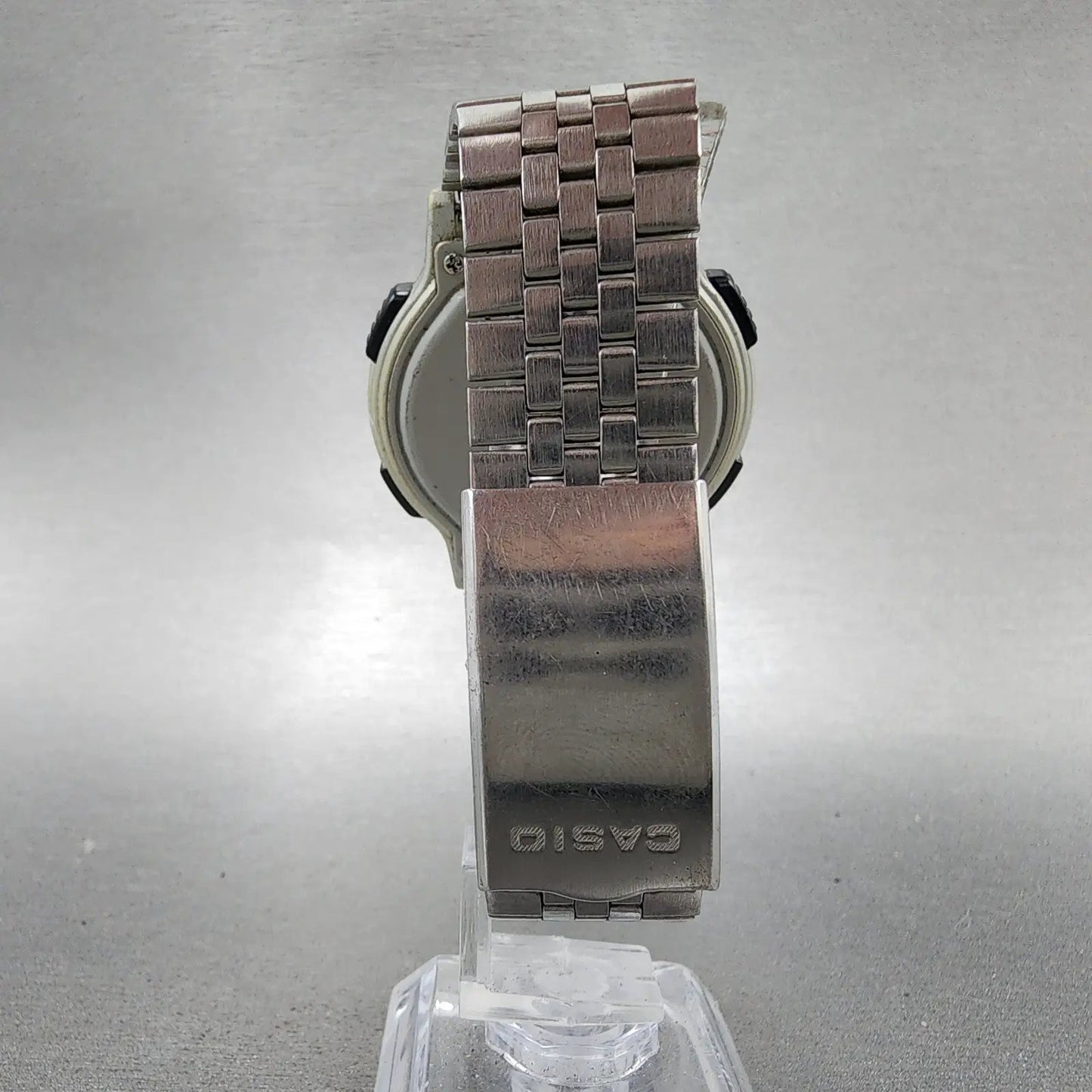 48181016