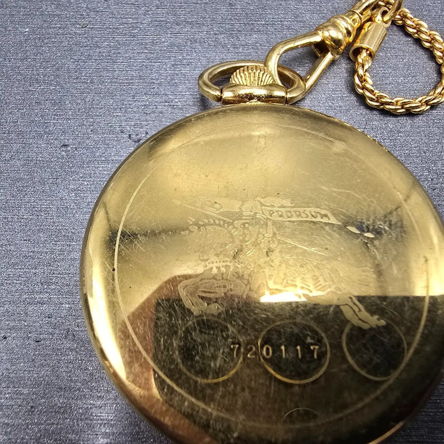 Burberry Pocket Watch Men 38mm White Dial Gold Tone Round New battery Vintage7