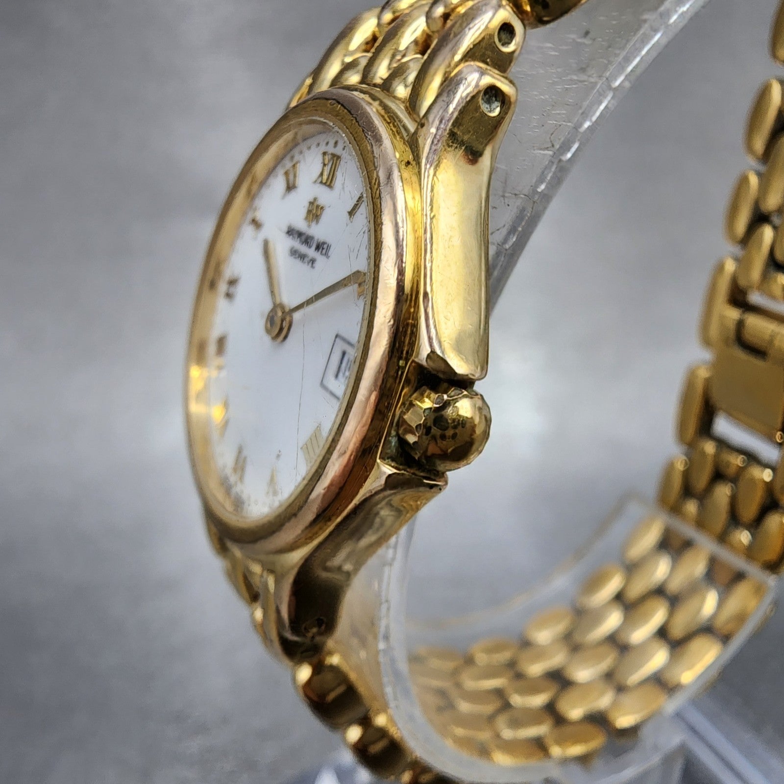 Raymond Weil Watch Women 24mm White Dial Gold Tone Date Round 5368 New Battery2