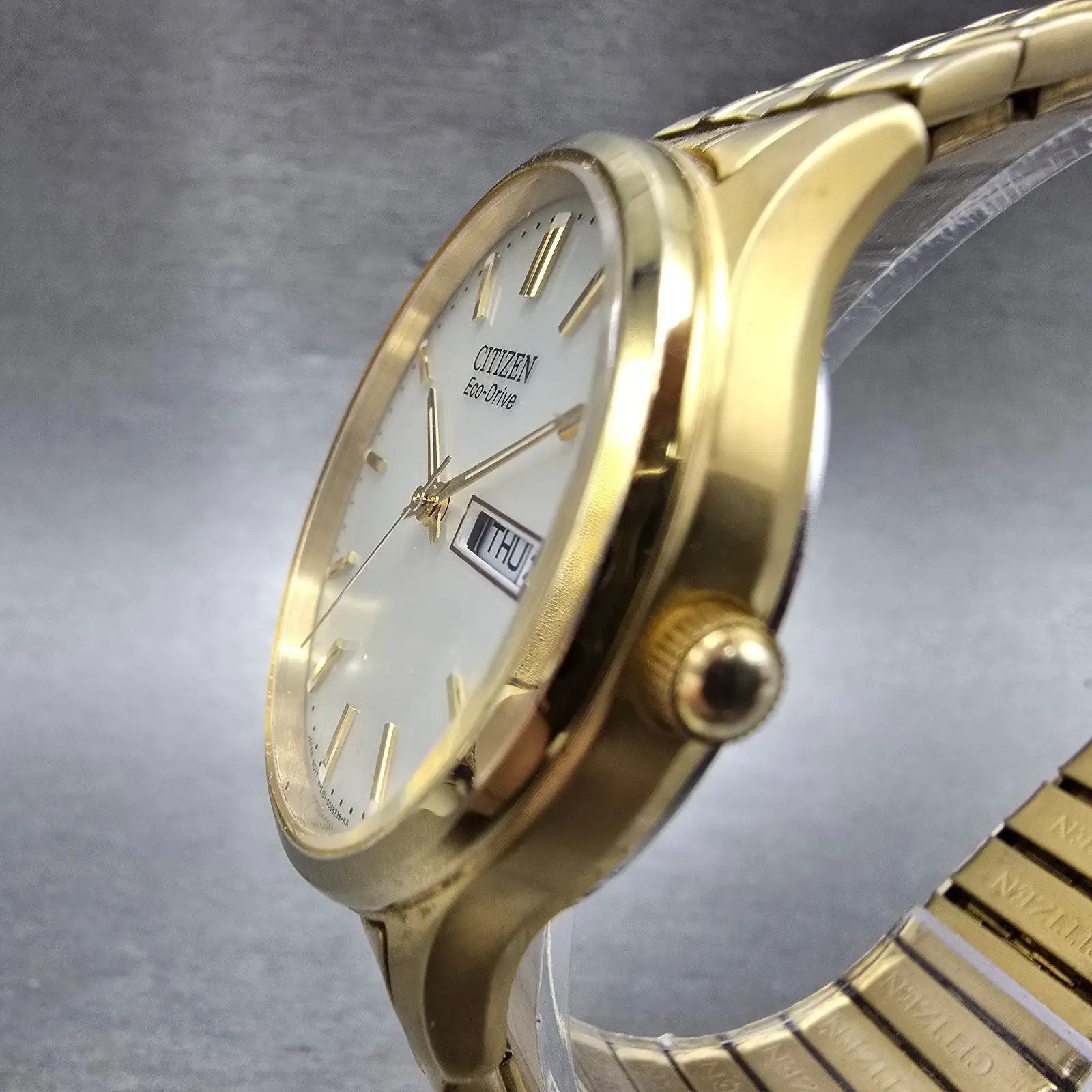 Citizen Eco-Drive Watch Men 36mm White Dial Gold Tone Daydate E101-S058023 RunsK2
