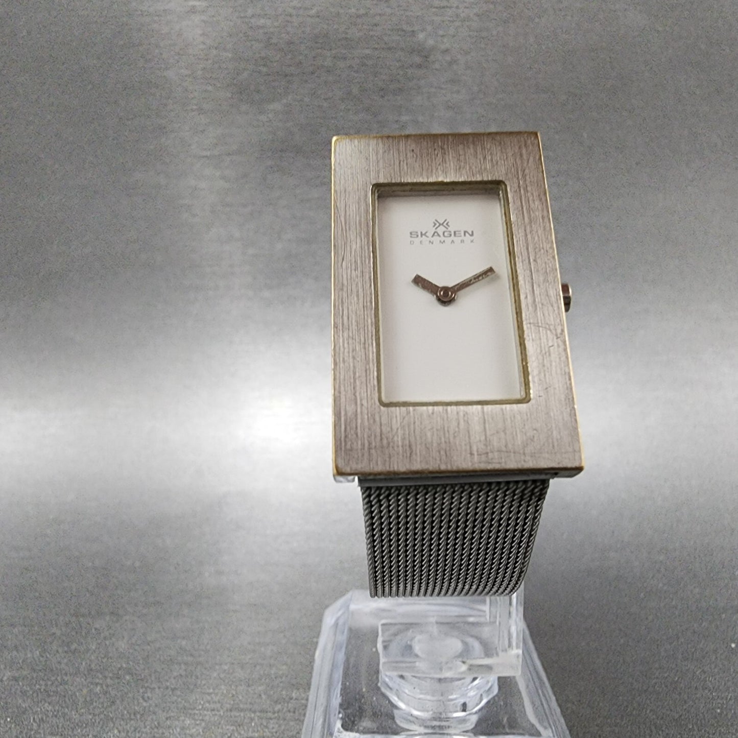 Skagen Tank Watch Women 22mm White Dial Stainless Steel Rectangle New Battery5
