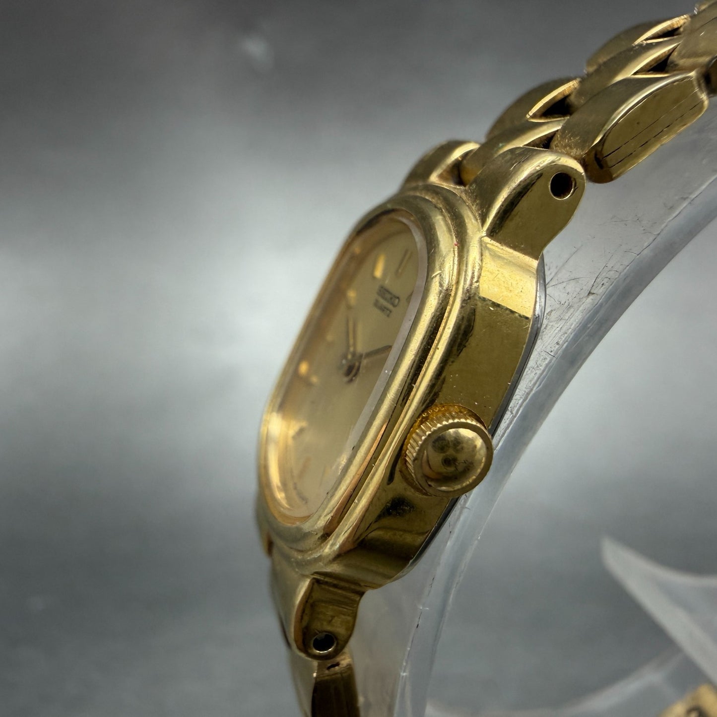 Seiko Watch Women 16mm Champagne Dial Gold Tome Oval 4N00-5030 New Battery2