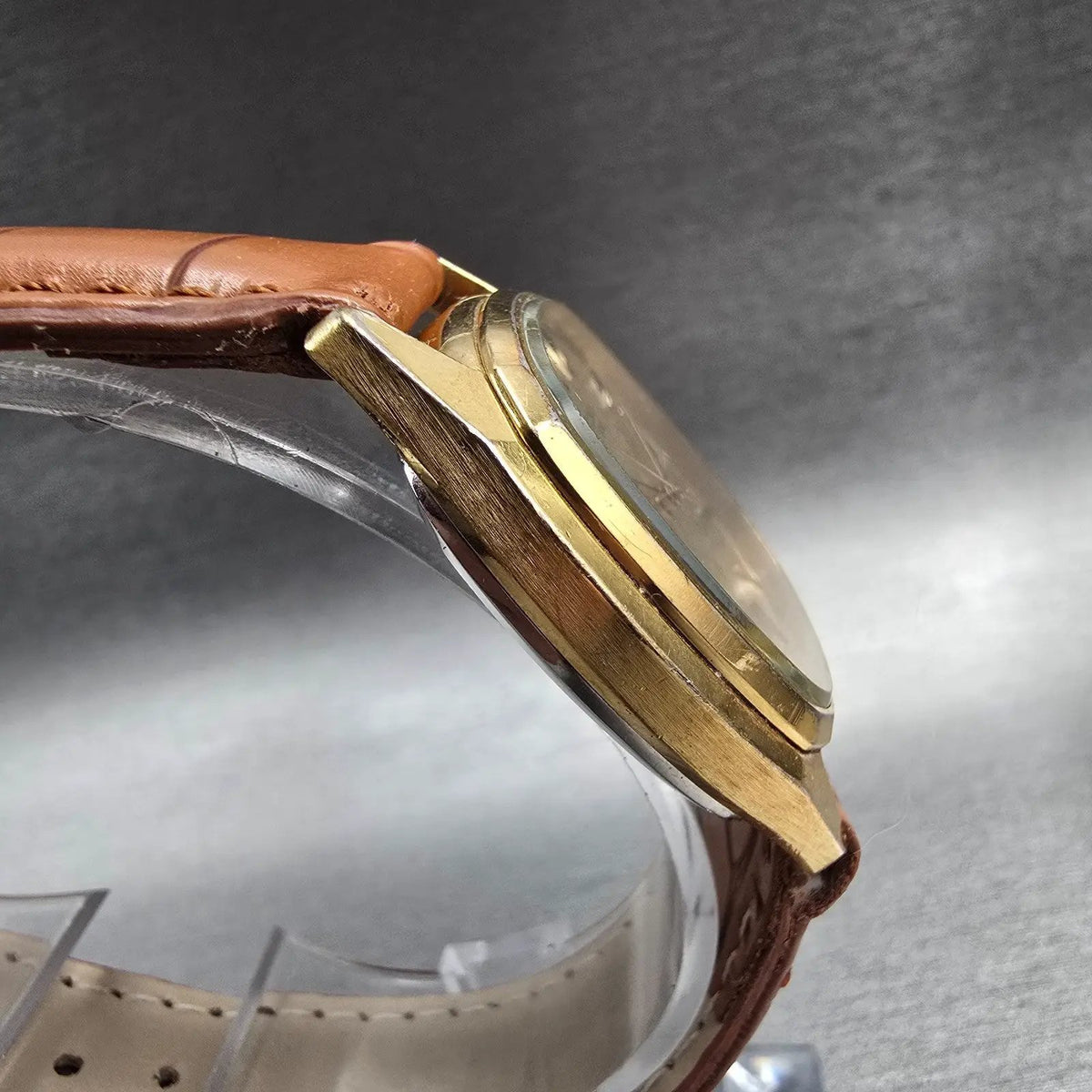 Seiko SQ Watch Men 32mm Gold Dial Gold Tone Date Rectangle 7122-5039 New Battery3