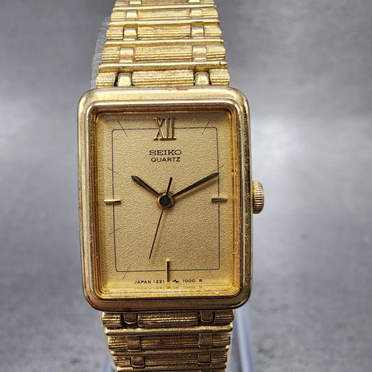 Seiko Tank Watch Women 17mm Champagne Dial Gold Tone 12215700 New Battery0