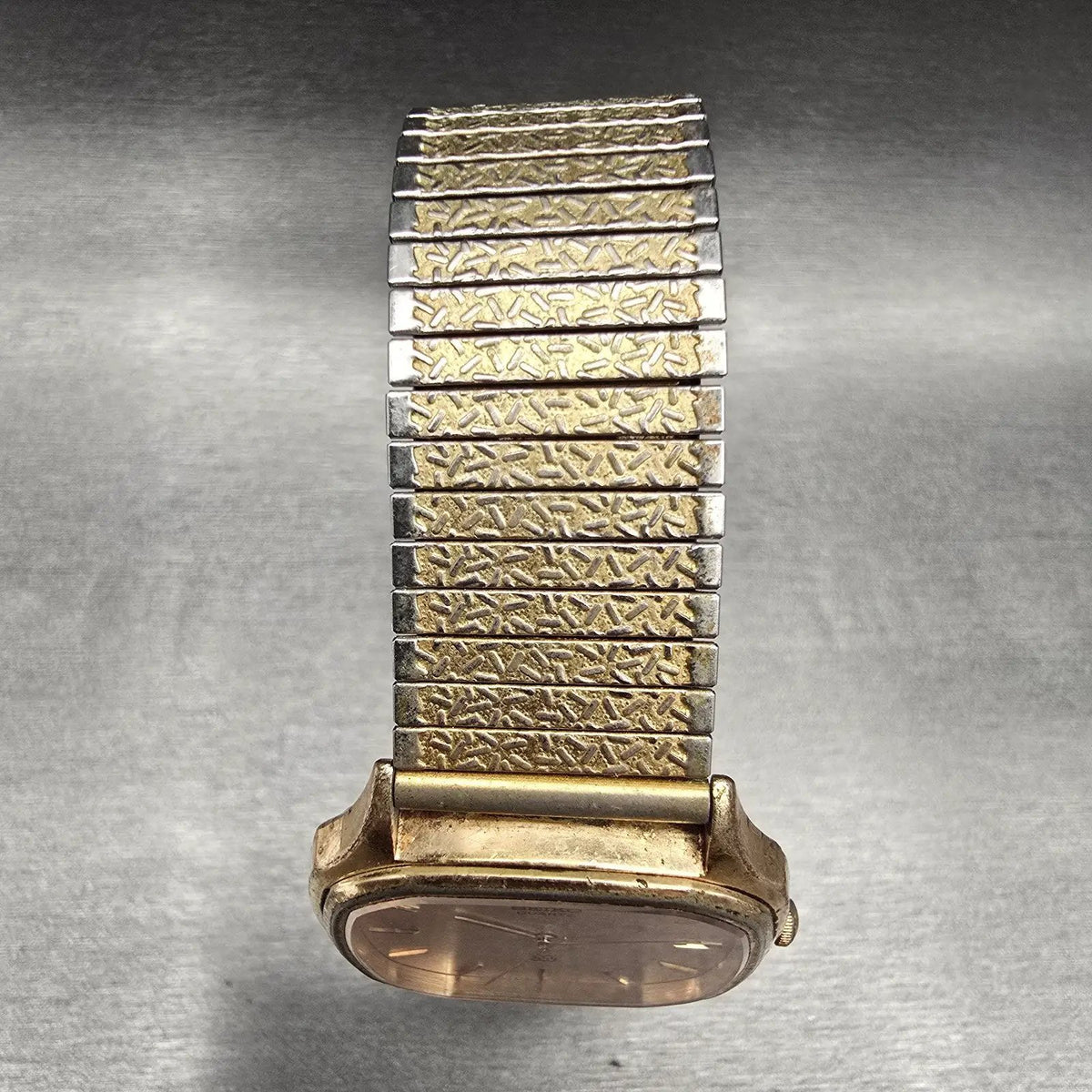 Seiko Watch Men 32mm Gold Dial Gold Tone Rectangle 9721-5030 New Battery Vintage4