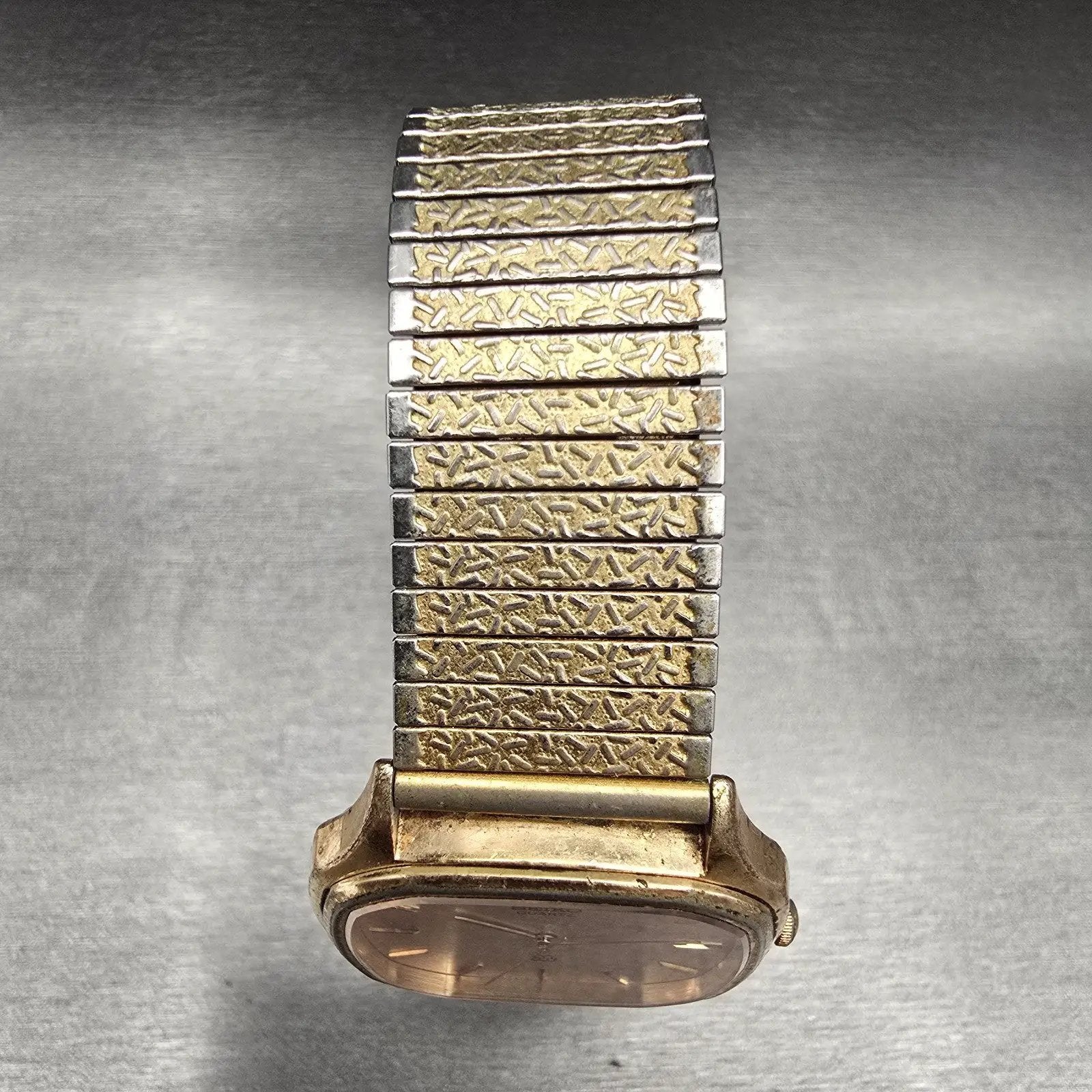 Seiko Watch Men 32mm Gold Dial Gold Tone Rectangle 9721-5030 New Battery Vintage4