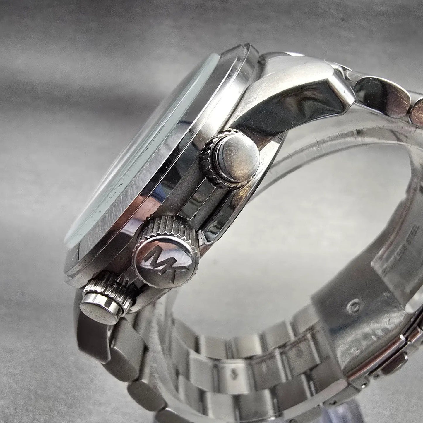 Michael Kors Runway Chrono Watch Men 45mm Silver Dial Silver Date MK8086 New Bat2