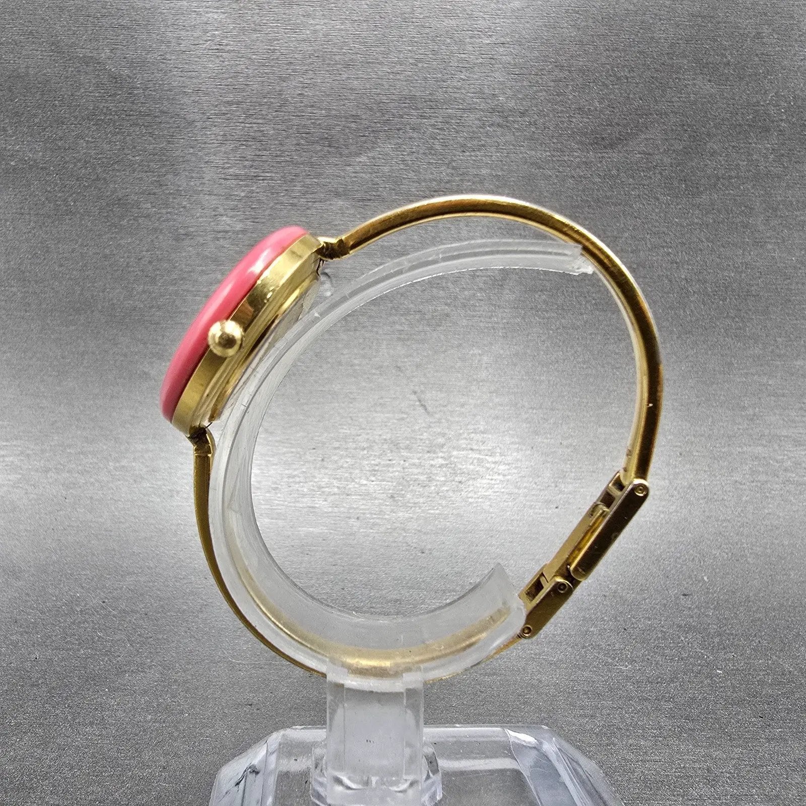 Gucci 11/12.2 Watch Women 26mm White Dial Gold Tone Round New Battery Pink Bezel6
