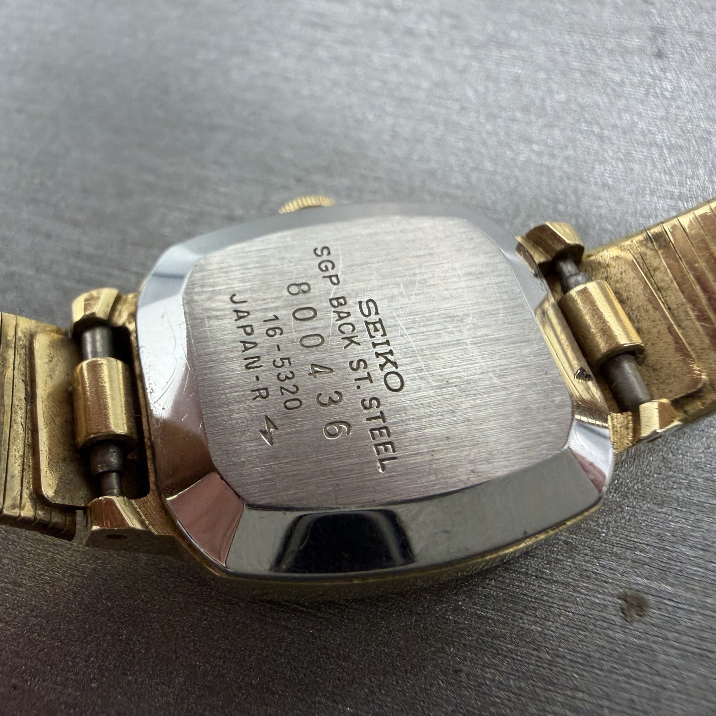 Seiko Watch Women 20mm Silver Dial Gold Tone Rectangle 16-5320 New Battery9