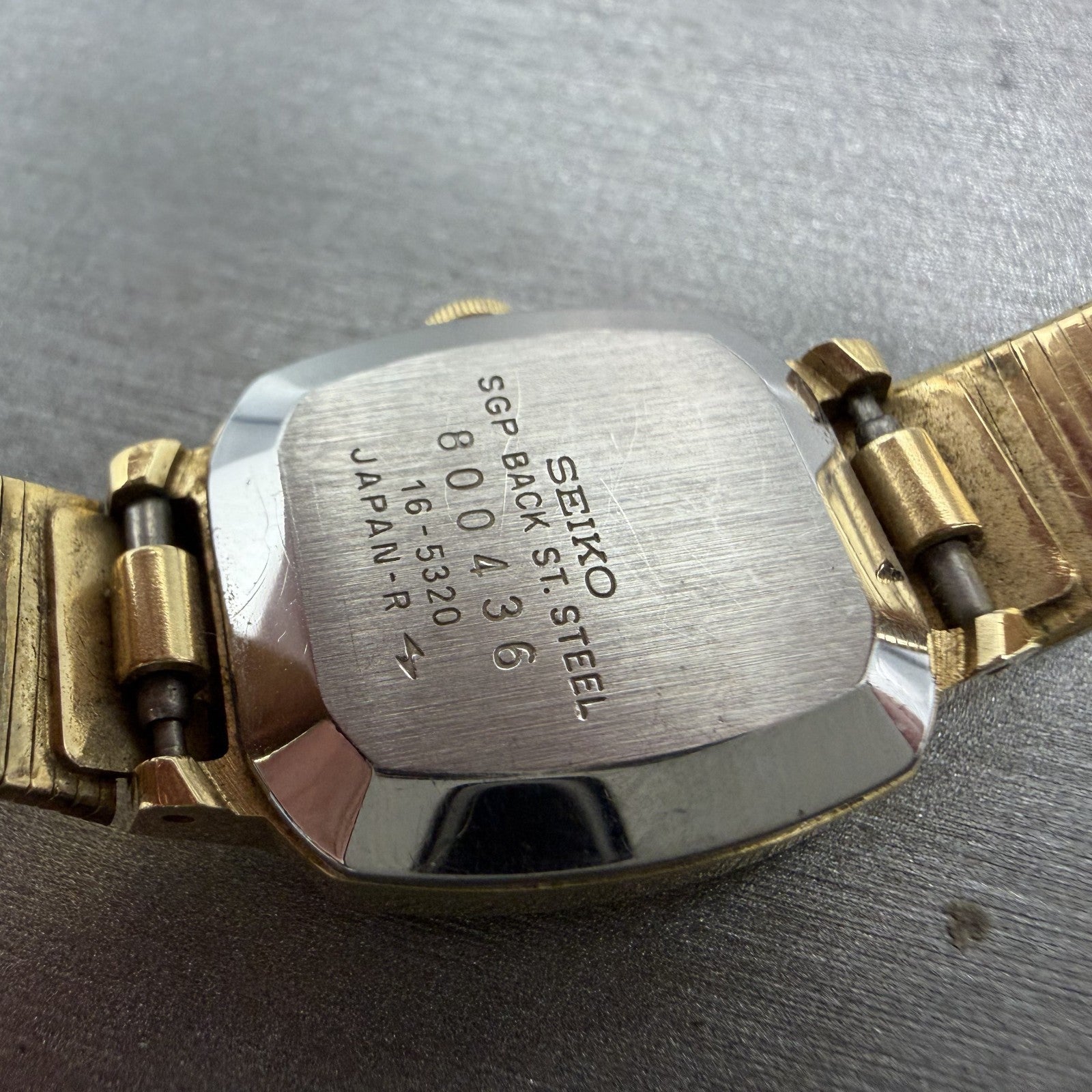 Seiko Watch Women 20mm Silver Dial Gold Tone Rectangle 16-5320 New Battery9