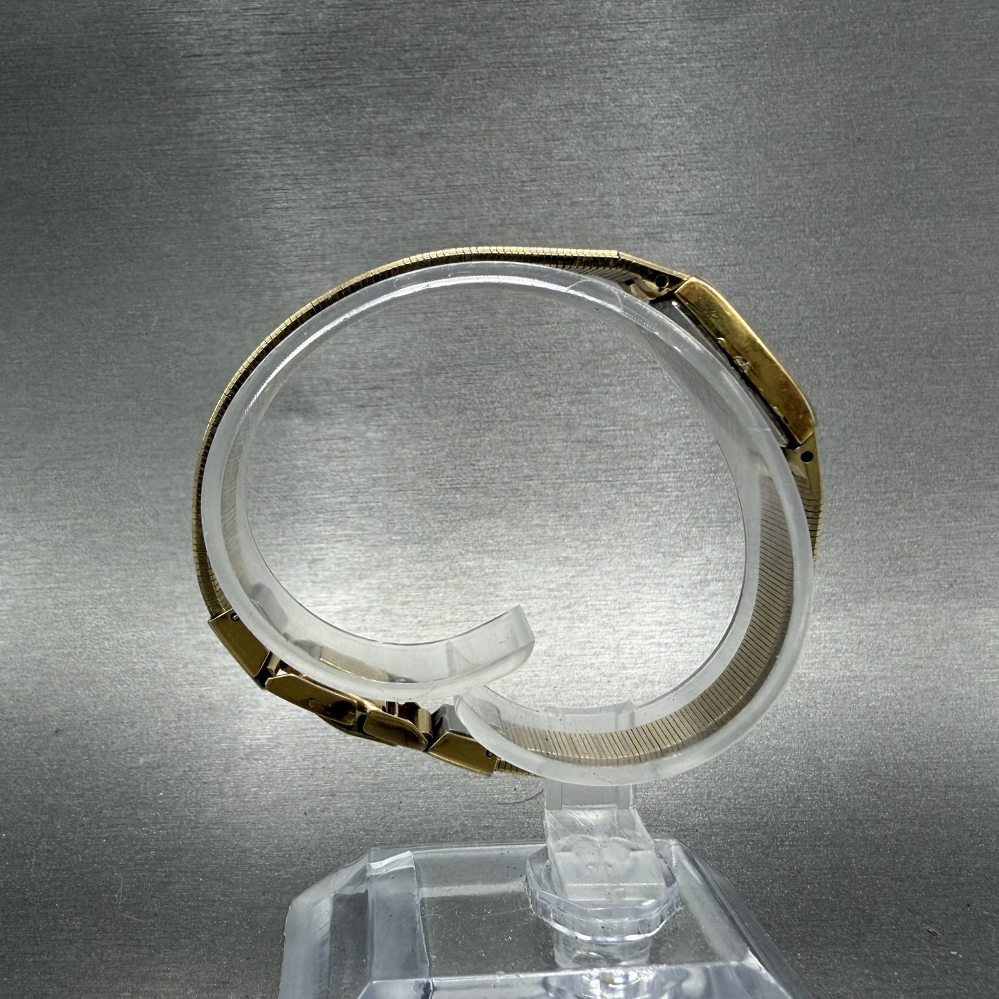 Seiko Tank Watch Women 13mm Champagne Dial Gold Tone 2e20-5139 New Battery8