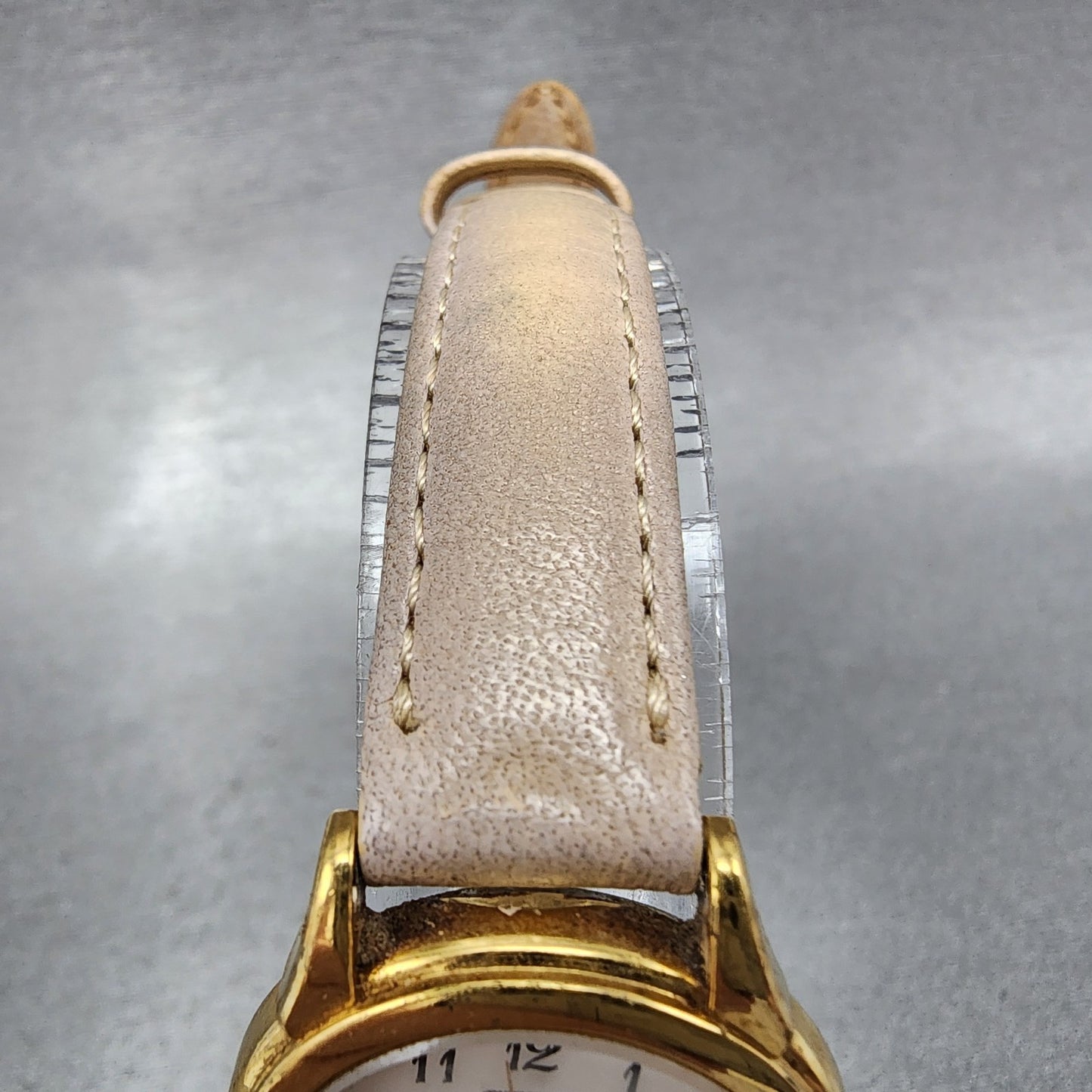 Seiko Watch Women 25mm White Dial Gold Tone 7n016880 New Battery4