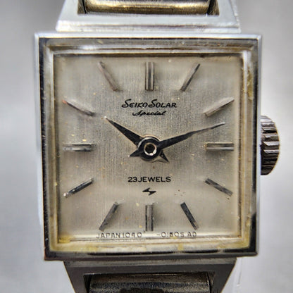 Seiko Solar Special Tank Watch Women 15mm Silver Tone Stainless Steel Runs1