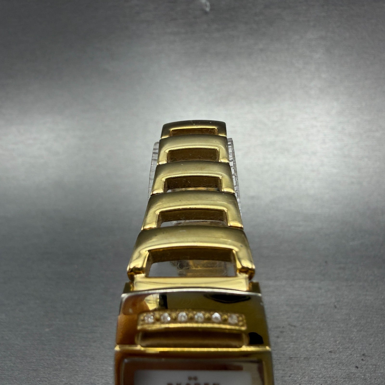Skagen Tank Watch Women 21mm MOP Dial Gold Tone Diamond Bezel New Battery4