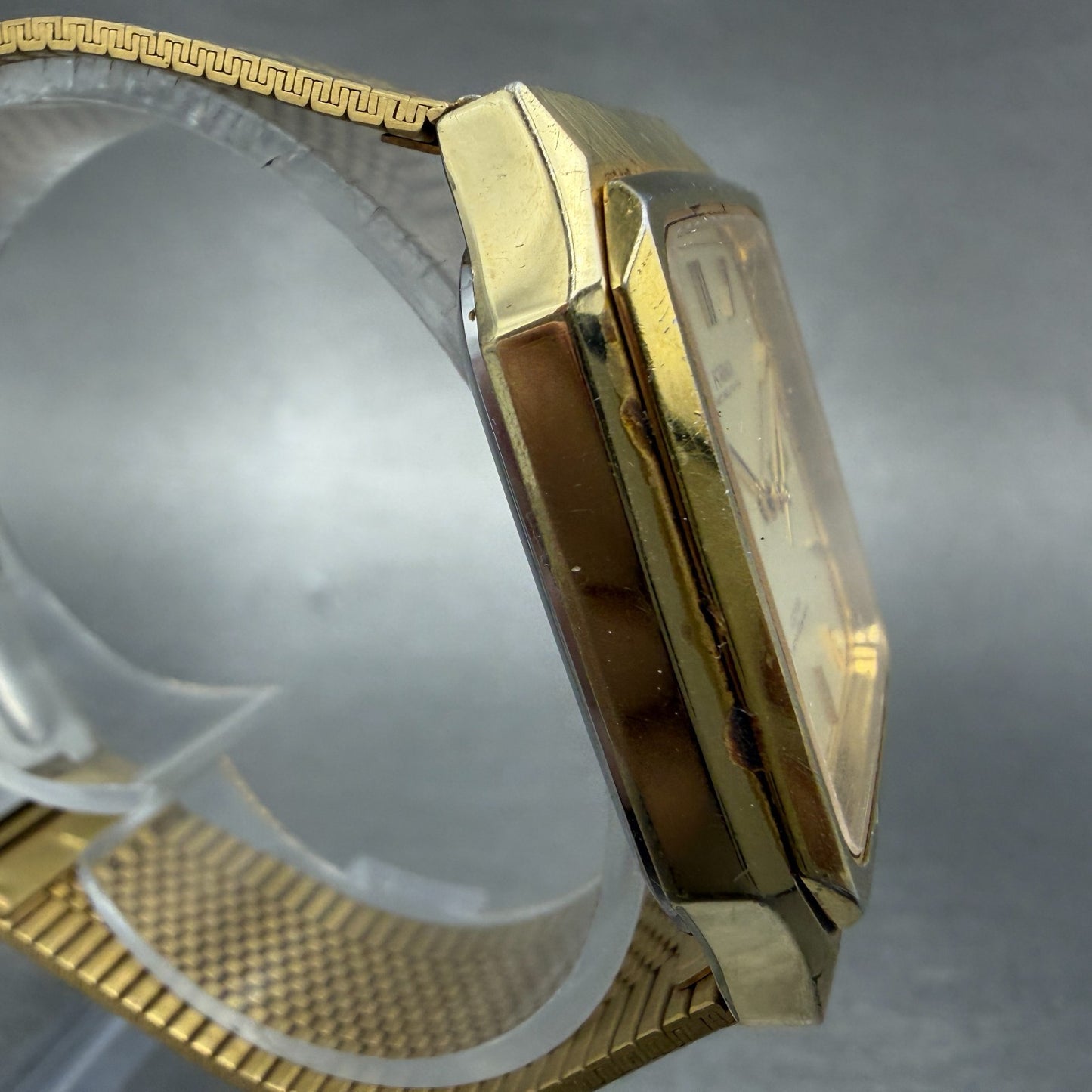 Citizen Forma Tank Watch Men 31mm Champagne Dial Gold Tone Daydate New BatteryAB3