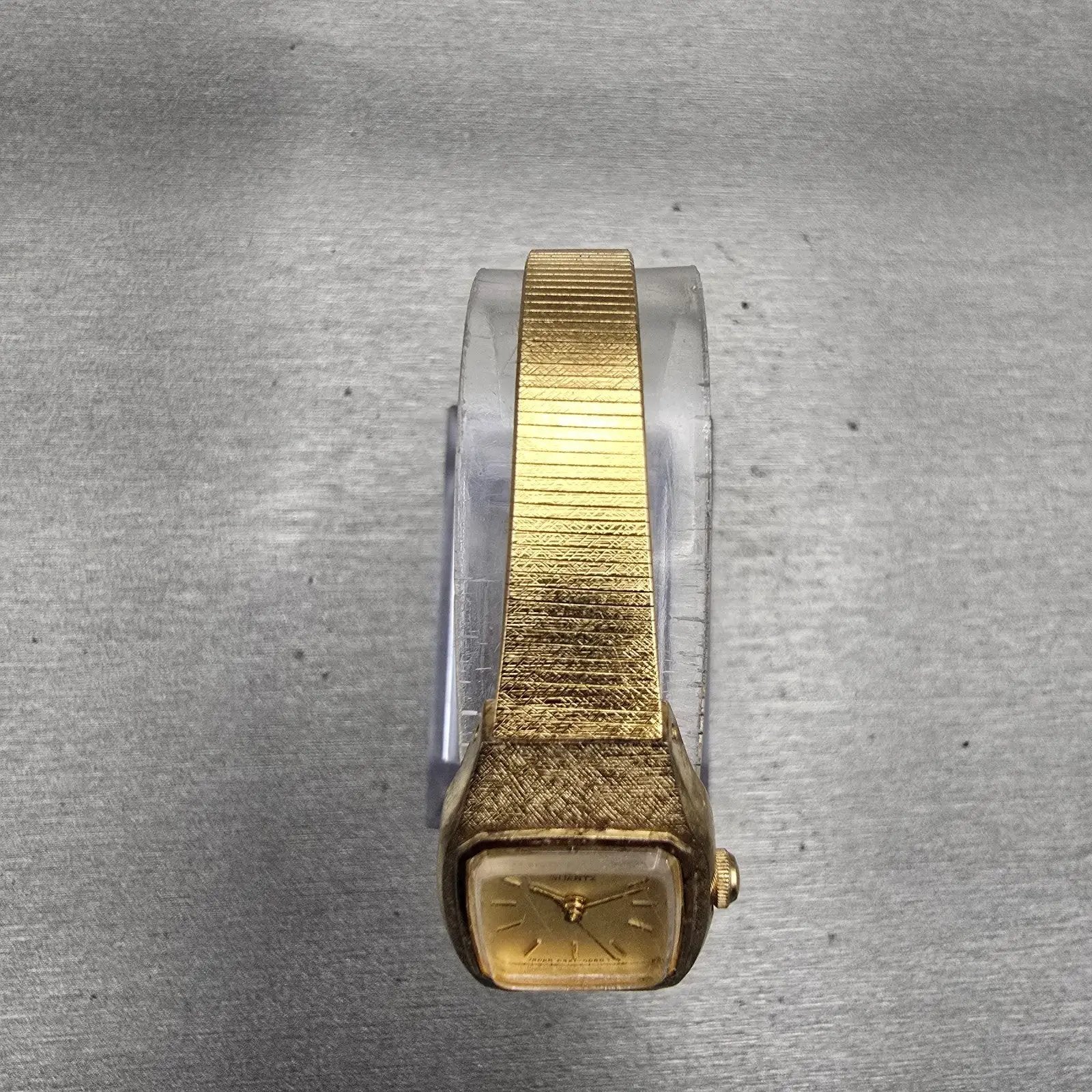 Seiko Watch Women 17mm Champagne Dial Gold Tone Oval 5421-5029 New Battery VTG4