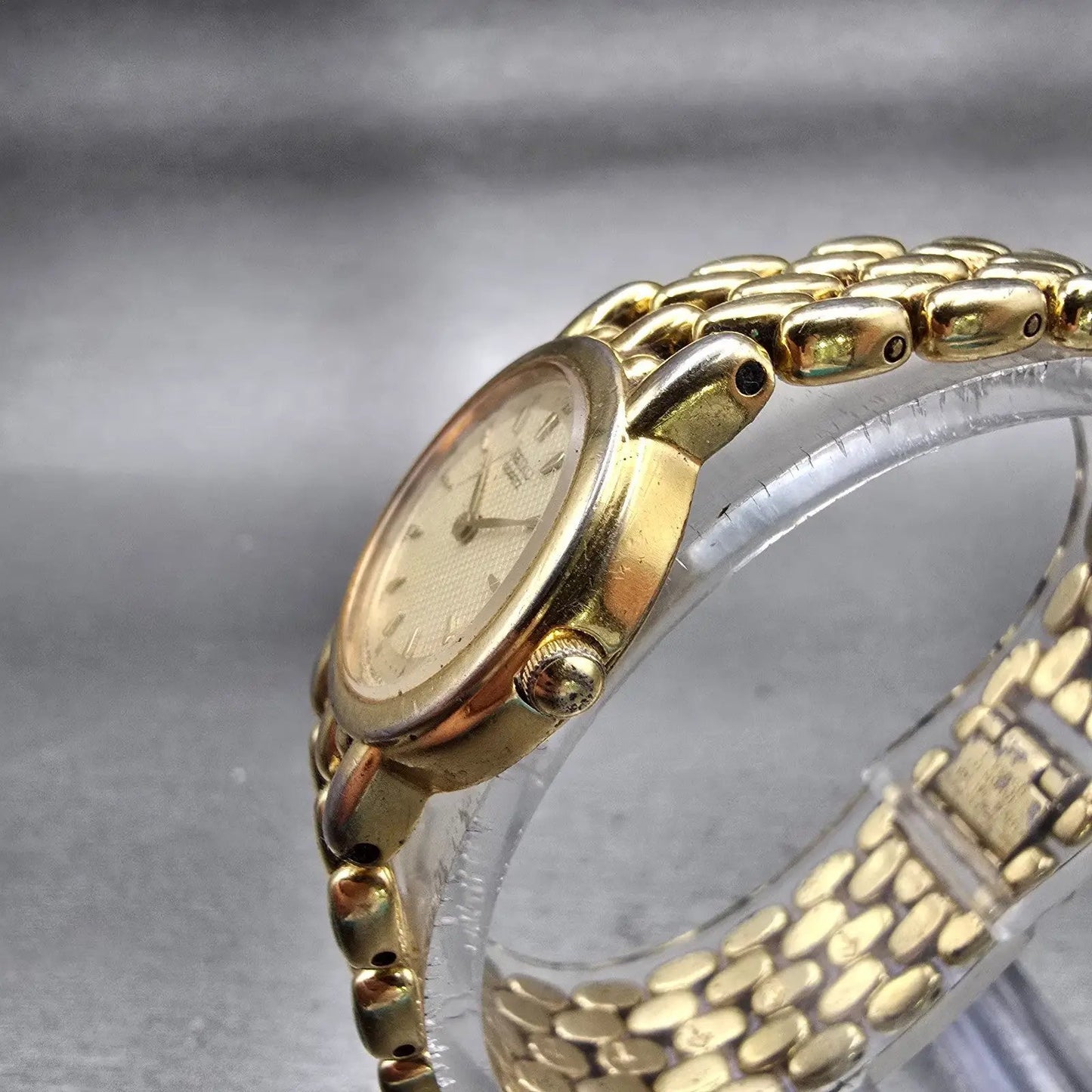 Seiko Watch Women 21mm Gold Dial Gold Tone Round 1F20-0F50 New Battery Vintage2