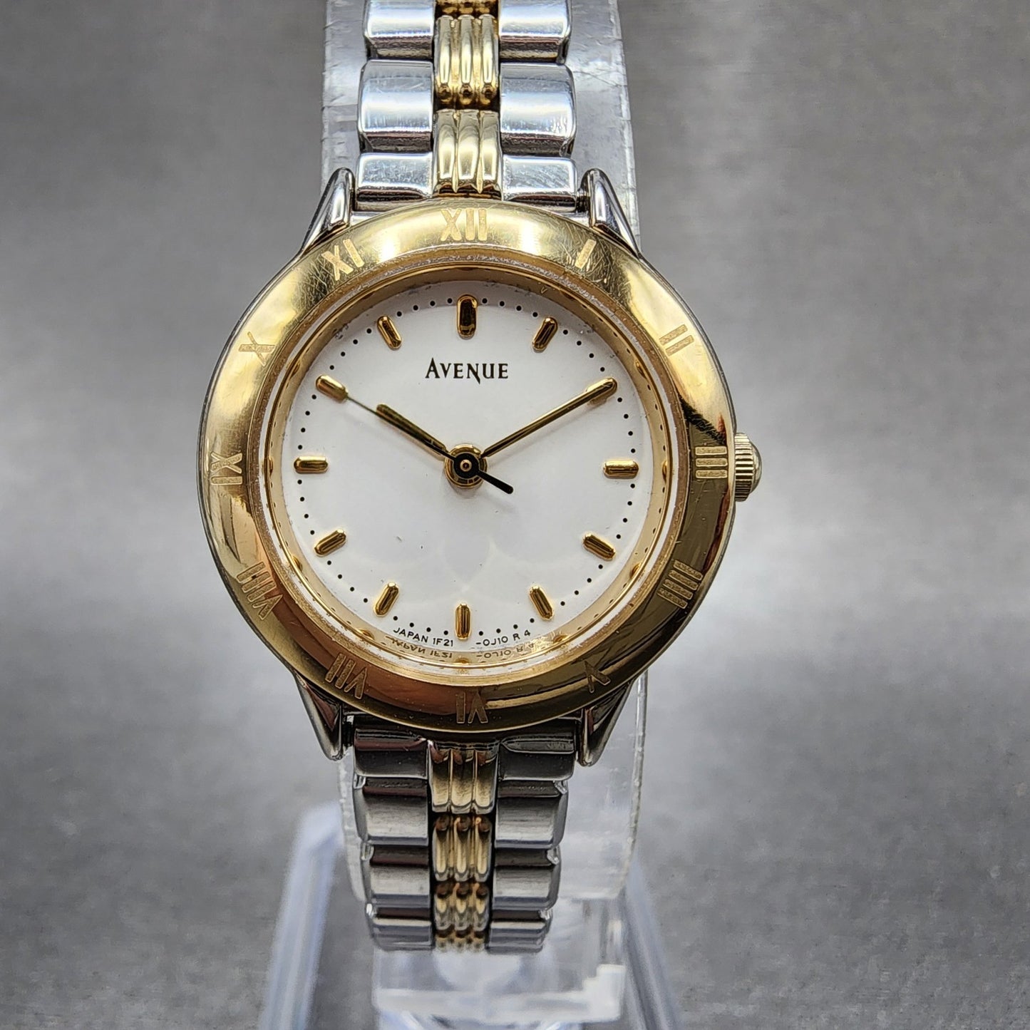 Seiko Avenue Watch Women 23mm White Dial Two Tone 1f210f50 New Battery0