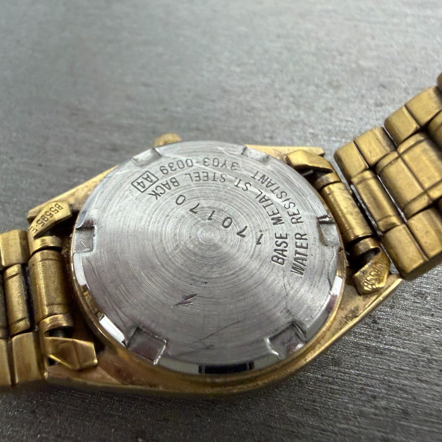 Seiko Mickey Mouse Watch Women 24mm Champagne Dial Gold Tone Daydate New Battery9