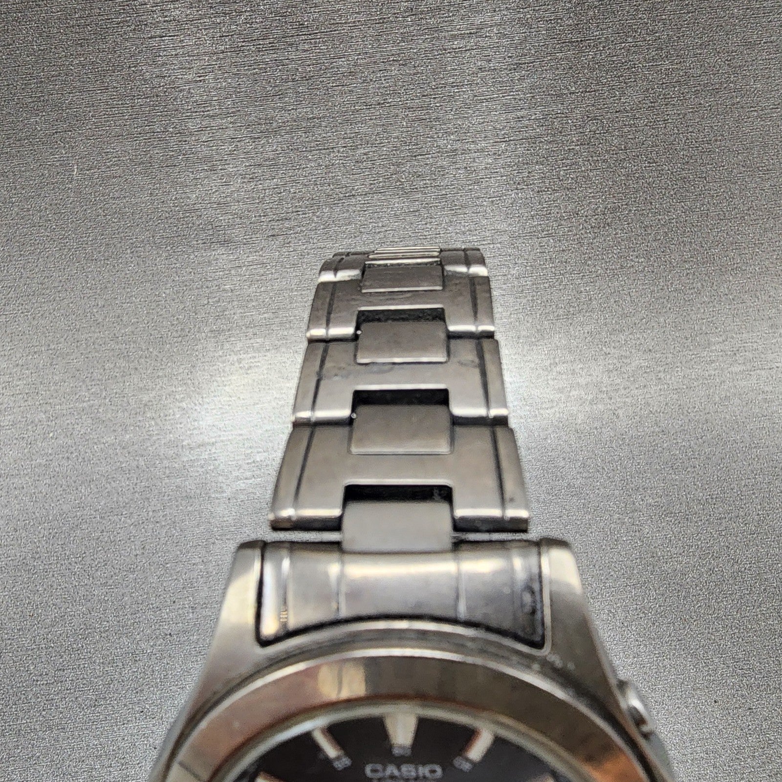 Casio Lineage Watch men 42mm Black Dial Titanium Date Round LIW100TDJ Runs4