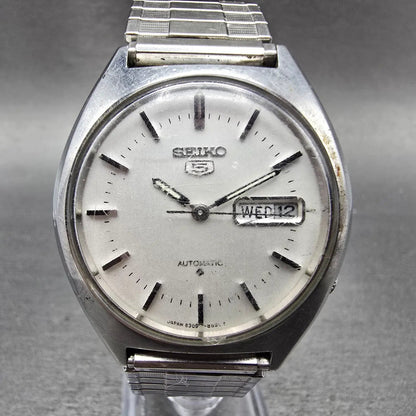 Seiko 5 Automatic Watch Men 37mm Silver Dial Silver Tone Daydate 6309-8670 PARTS0
